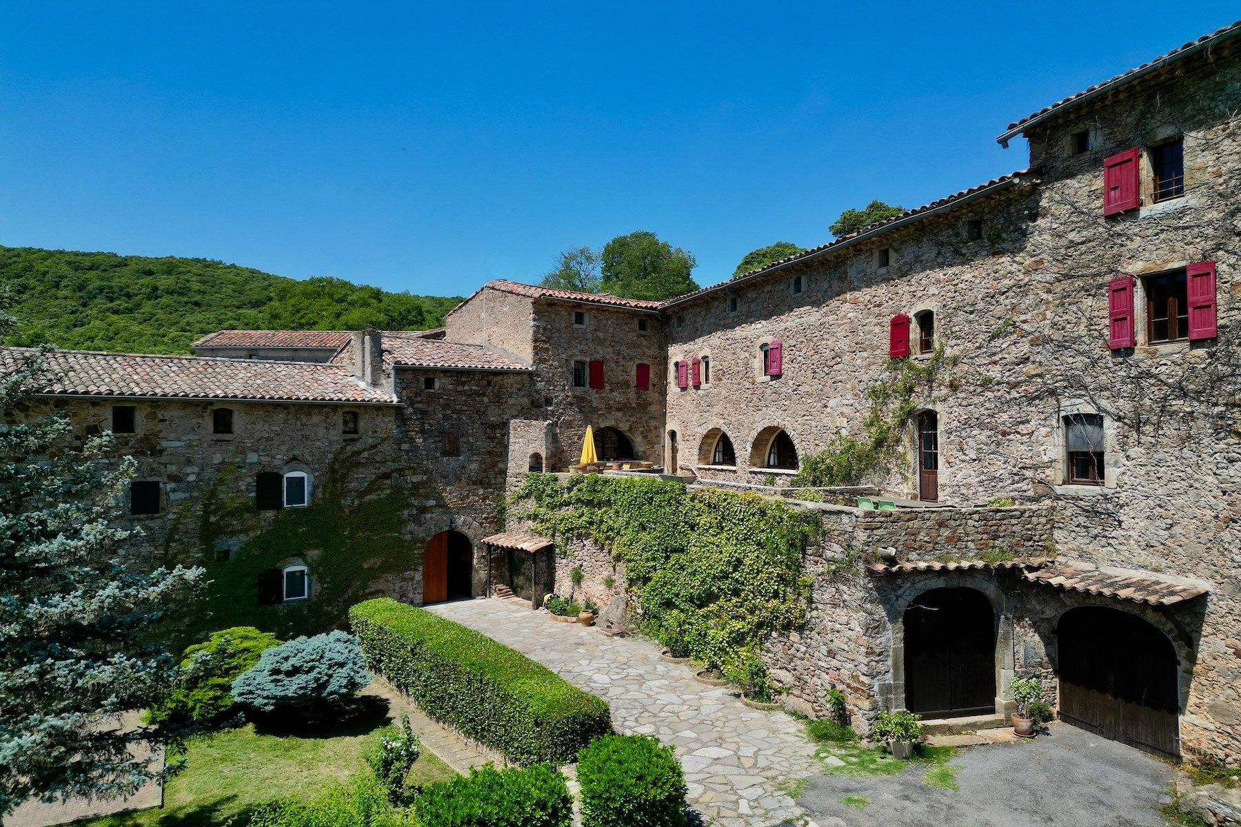 mas 33 Rooms for sale on ANDUZE (30140)
