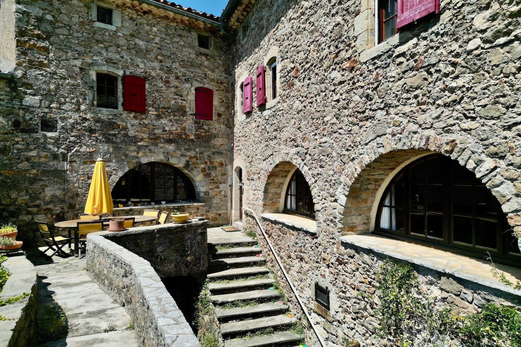 mas 33 Rooms for sale on ANDUZE (30140)