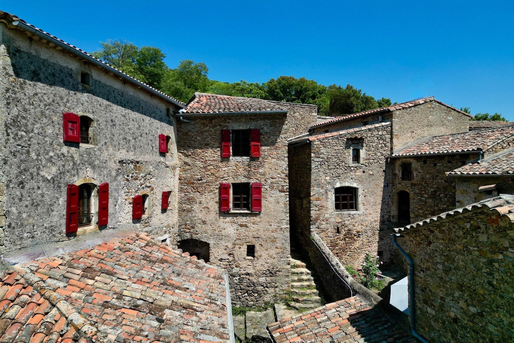 mas 33 Rooms for sale on ANDUZE (30140)