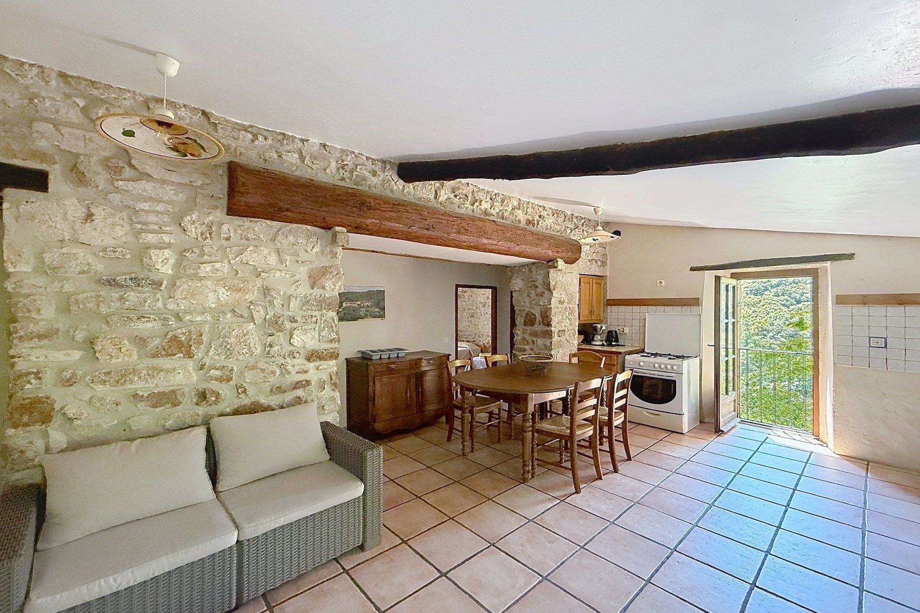 mas 33 Rooms for sale on ANDUZE (30140)