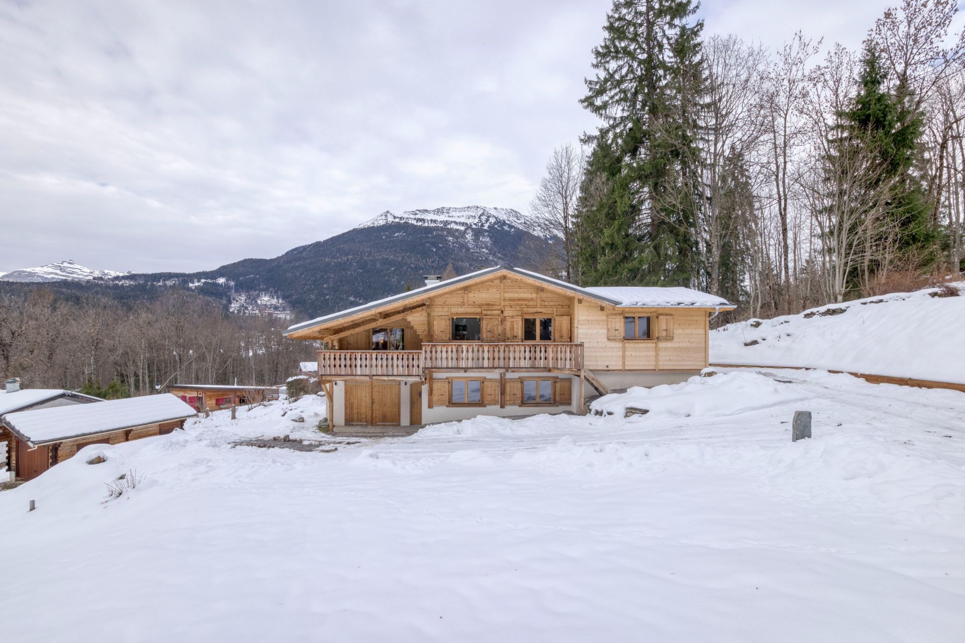 luxury chalet 6 Rooms for sale on LES HOUCHES (74310)