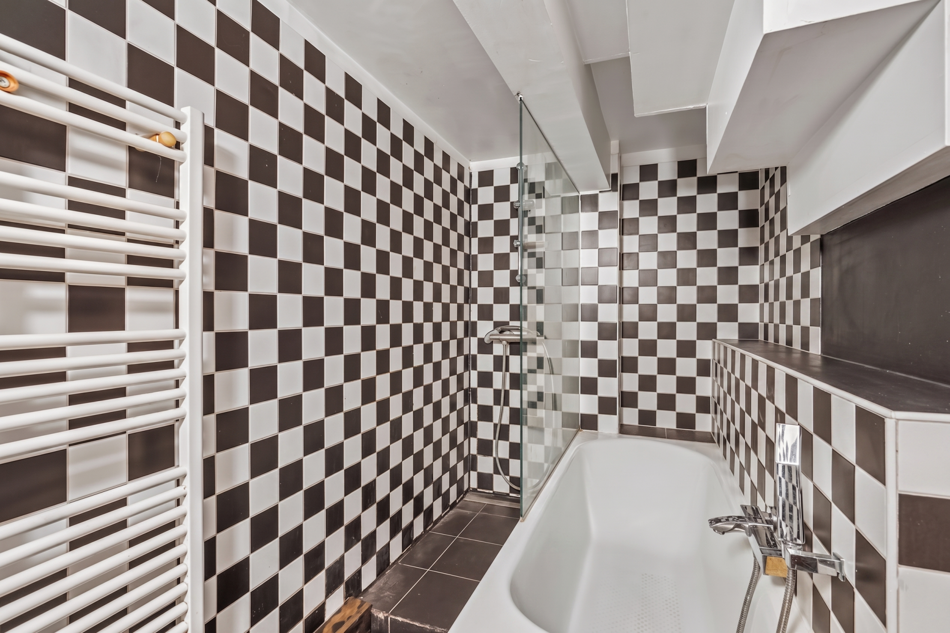 luxury apartment 4 Rooms for sale on PARIS (75018)