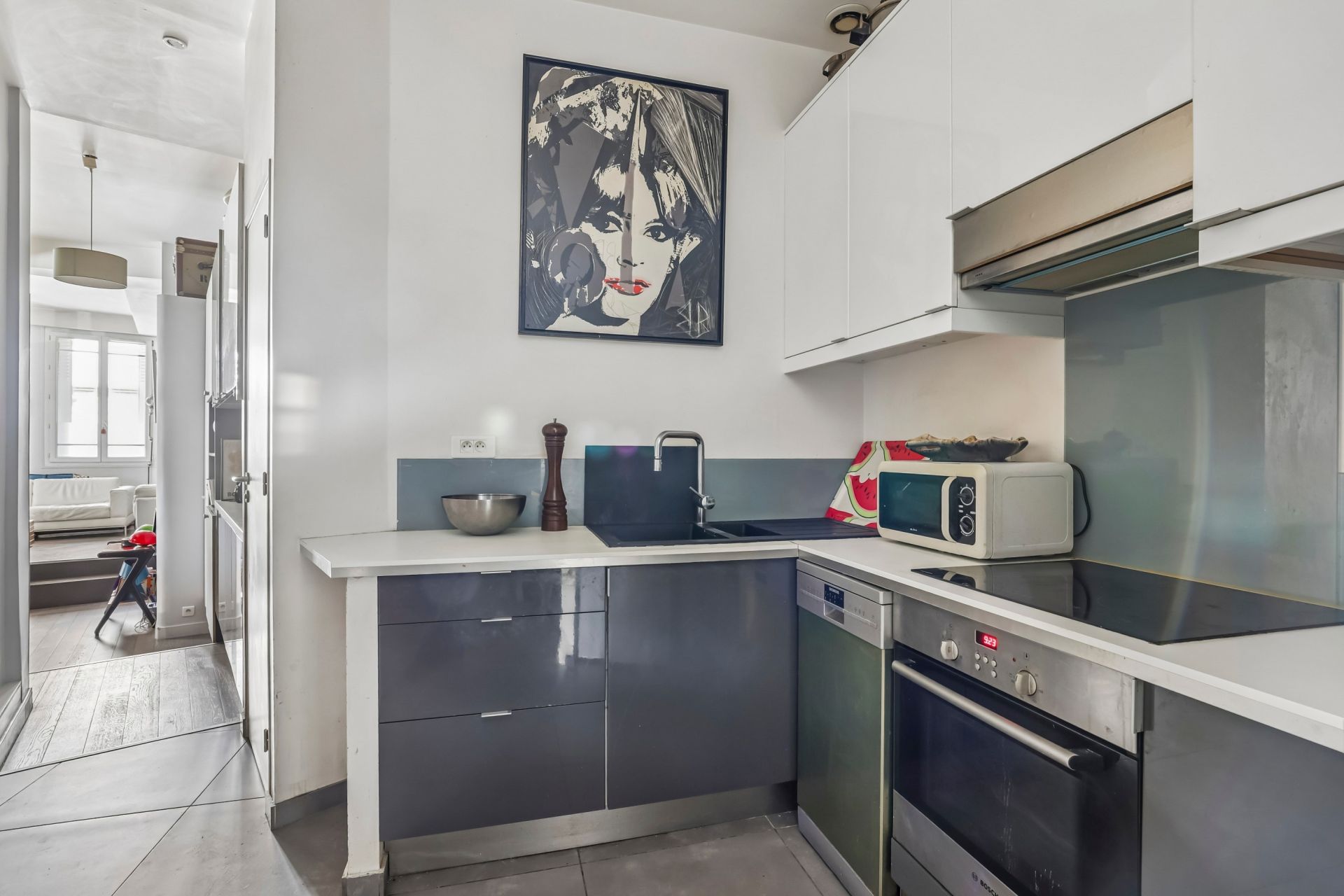 luxury apartment 4 Rooms for sale on PARIS (75018)