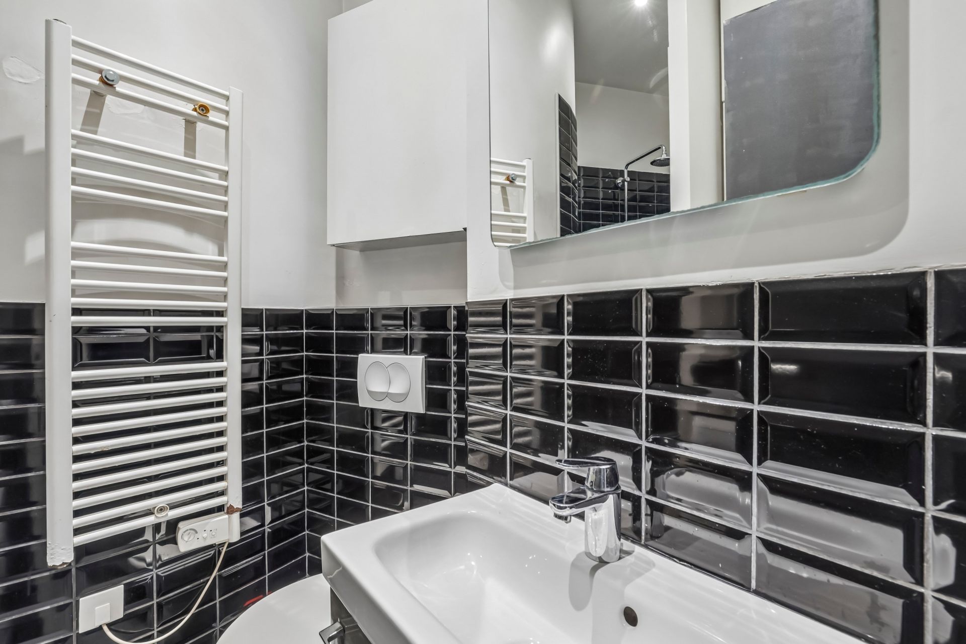 luxury apartment 4 Rooms for sale on PARIS (75018)