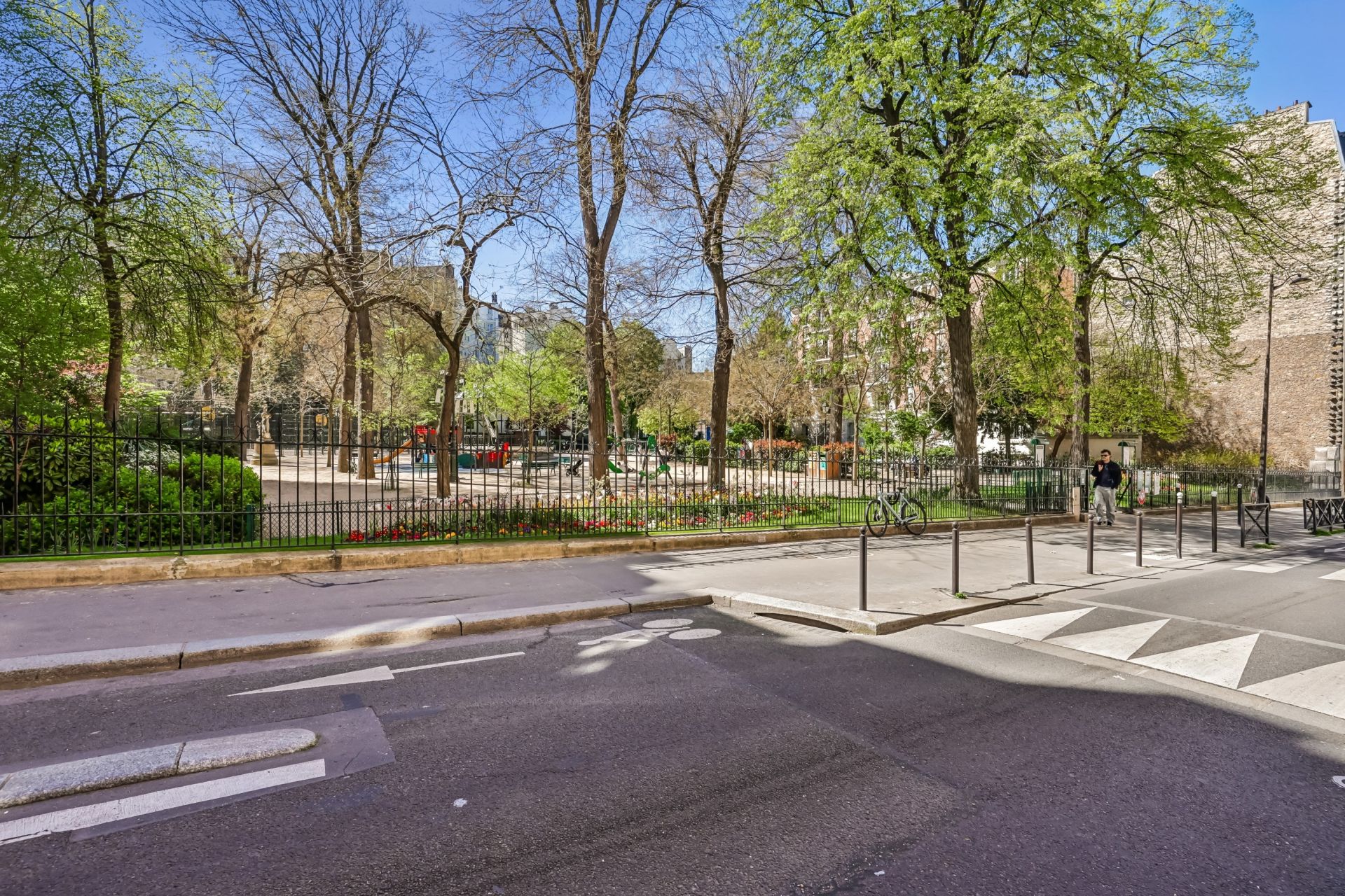 luxury apartment 4 Rooms for sale on PARIS (75018)