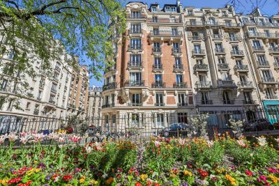 Sale Luxury apartment Paris 18 4&nbsp;Rooms 100&nbsp;m²