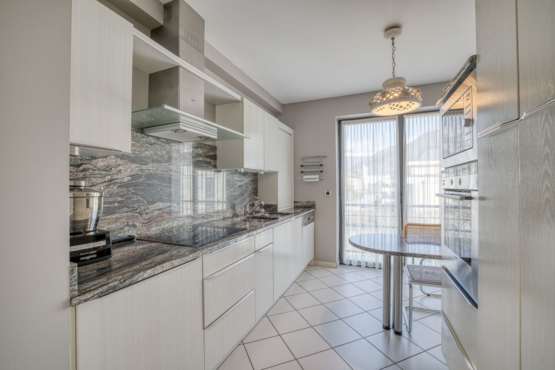 luxury apartment 4 Rooms for rent on ANNECY (74000)