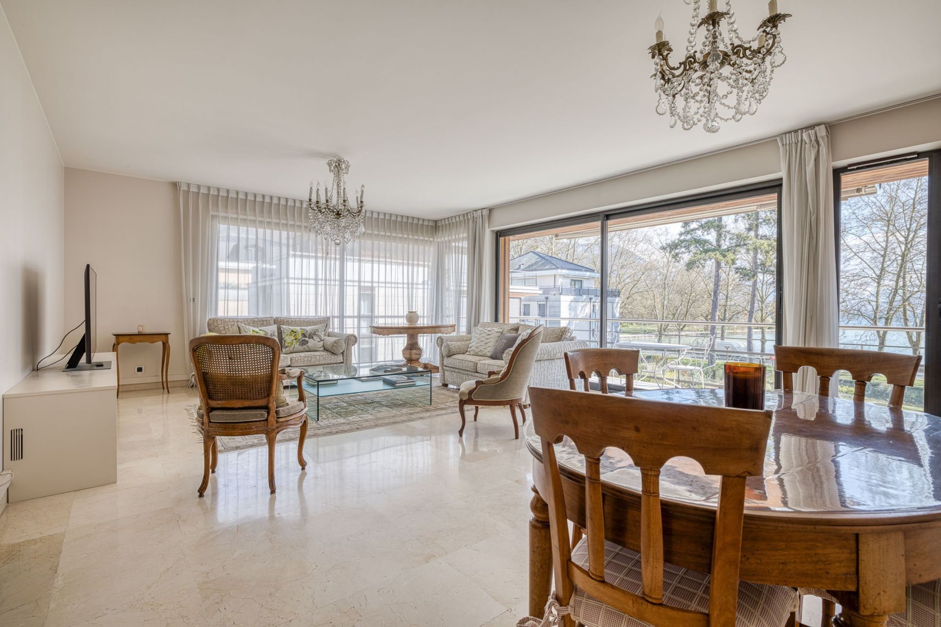 luxury apartment 4 Rooms for rent on ANNECY (74000)