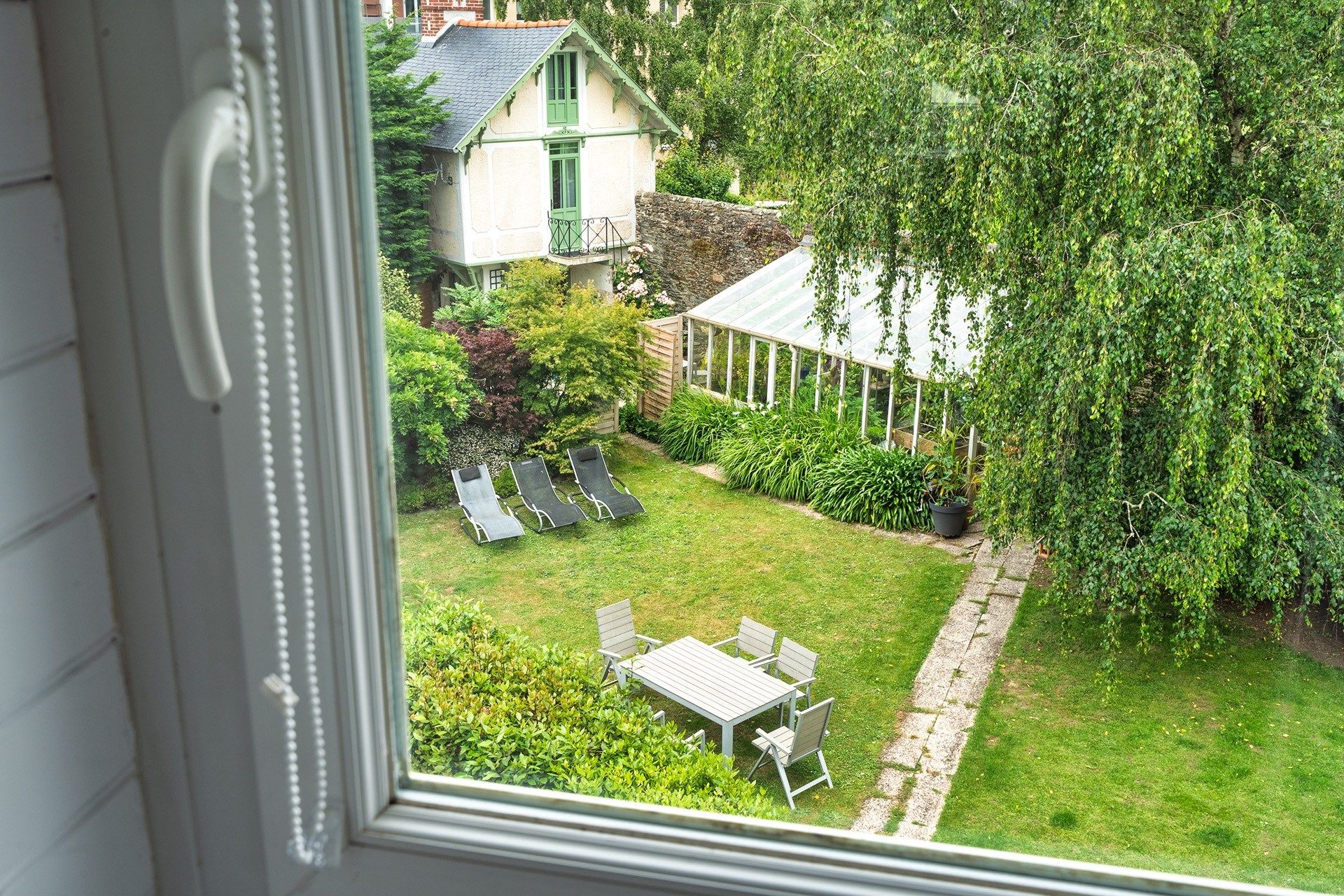 luxury house 11 Rooms for sale on MORLAIX (29600)