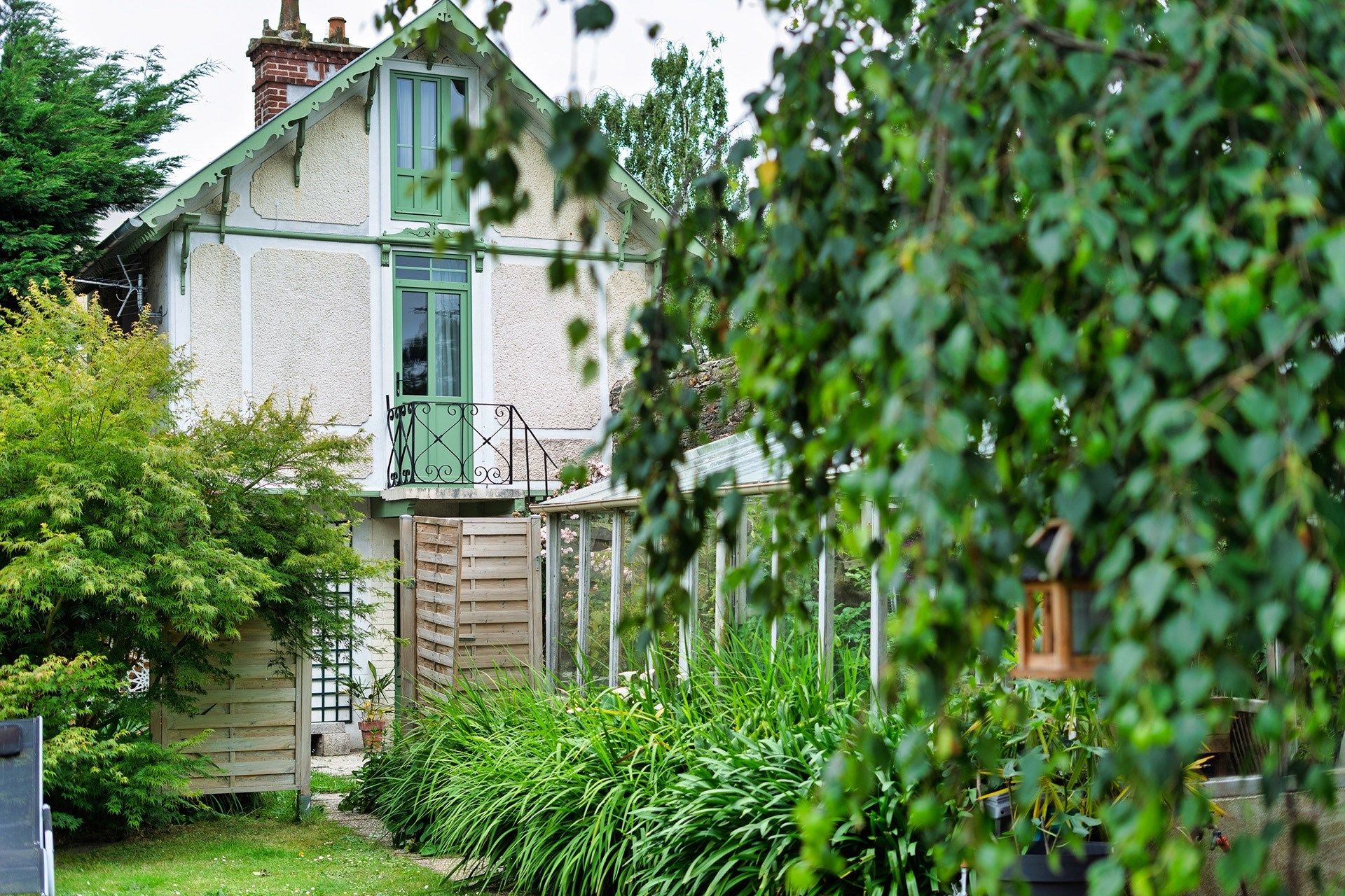 luxury house 11 Rooms for sale on MORLAIX (29600)