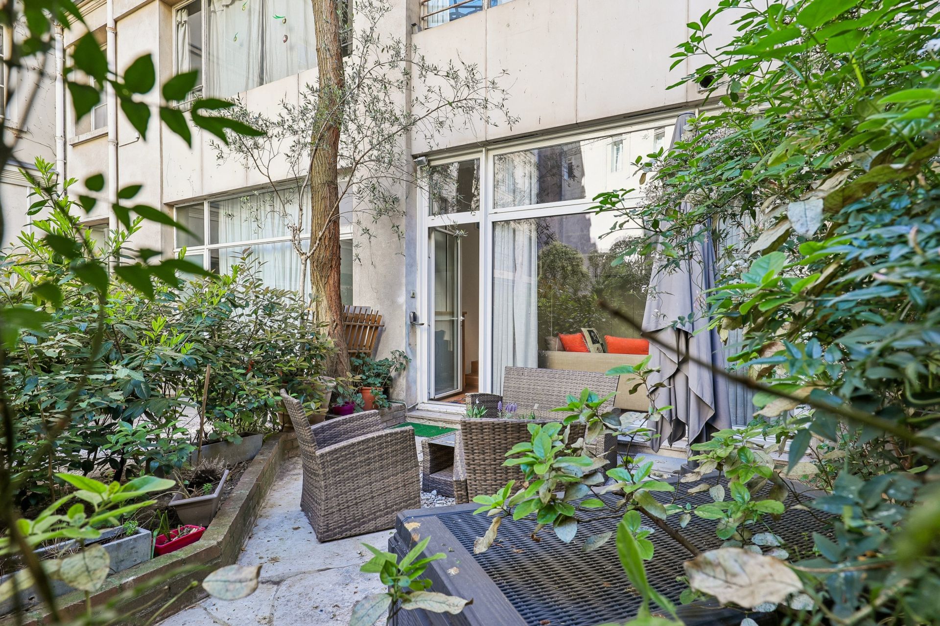 luxury apartment 1 room for sale on PARIS (75006)