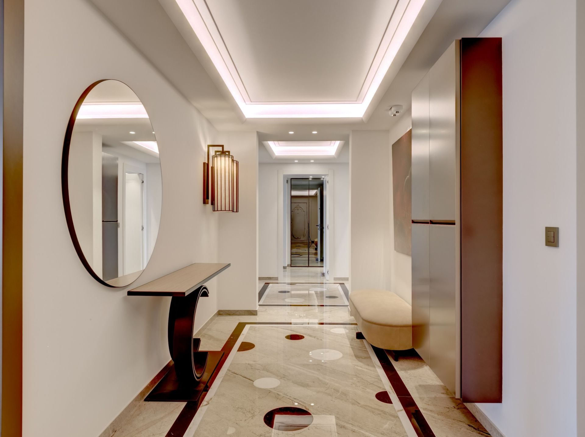 luxury apartment 6 Rooms for sale on CANNES (06400)