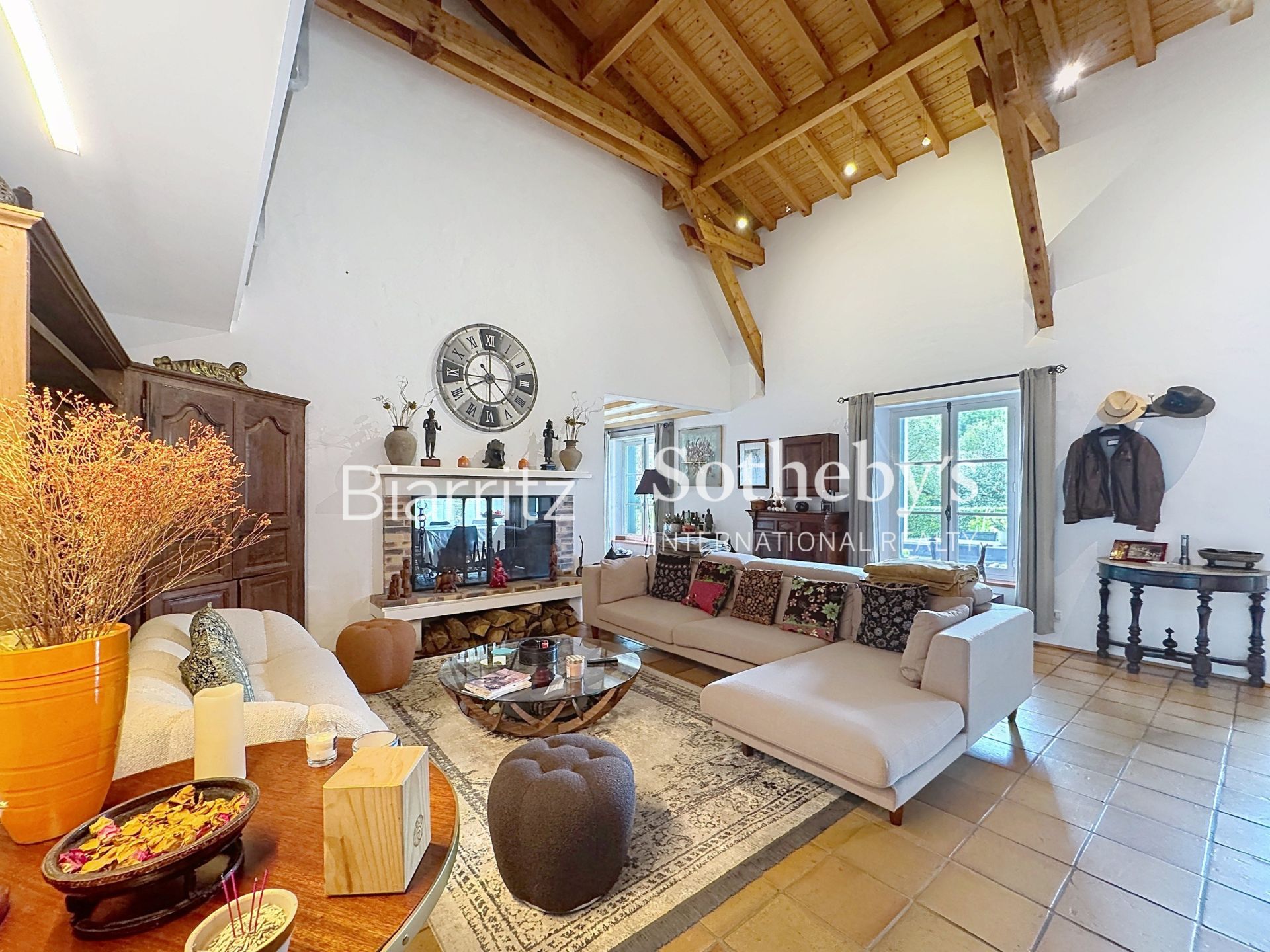 luxury house 9 Rooms for sale on ASCAIN (64310)
