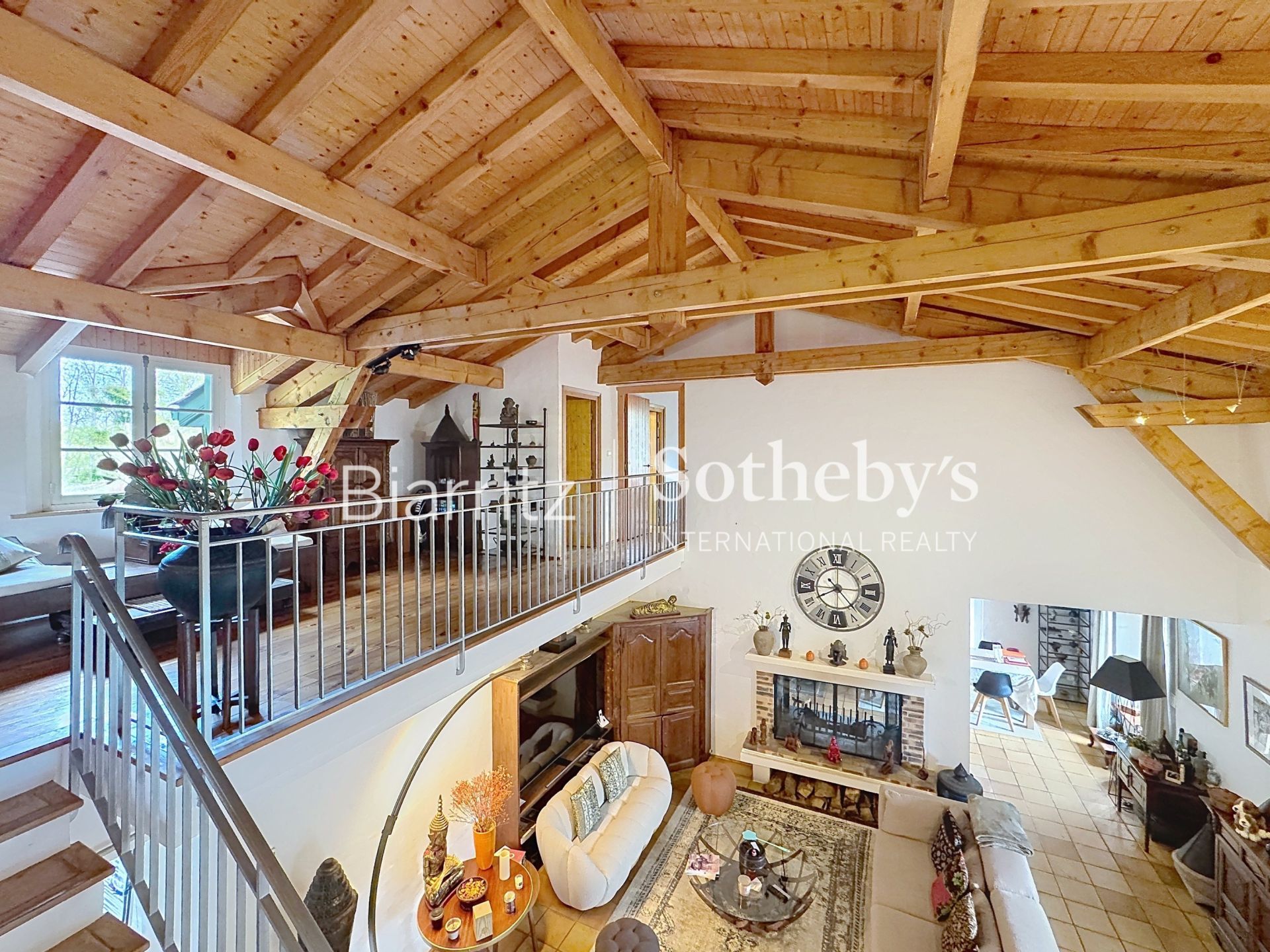 luxury house 9 Rooms for sale on ASCAIN (64310)