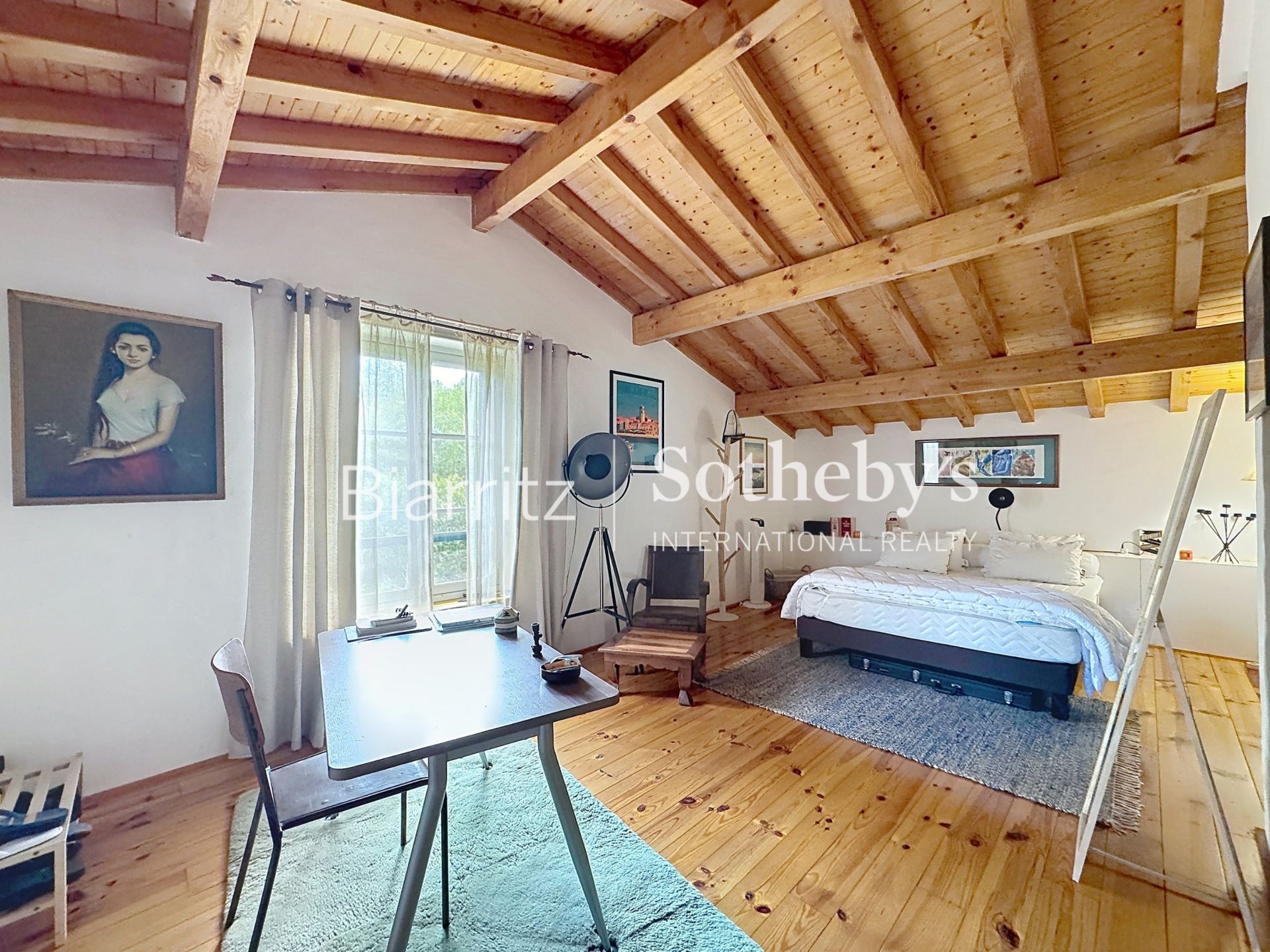 luxury house 9 Rooms for sale on ASCAIN (64310)