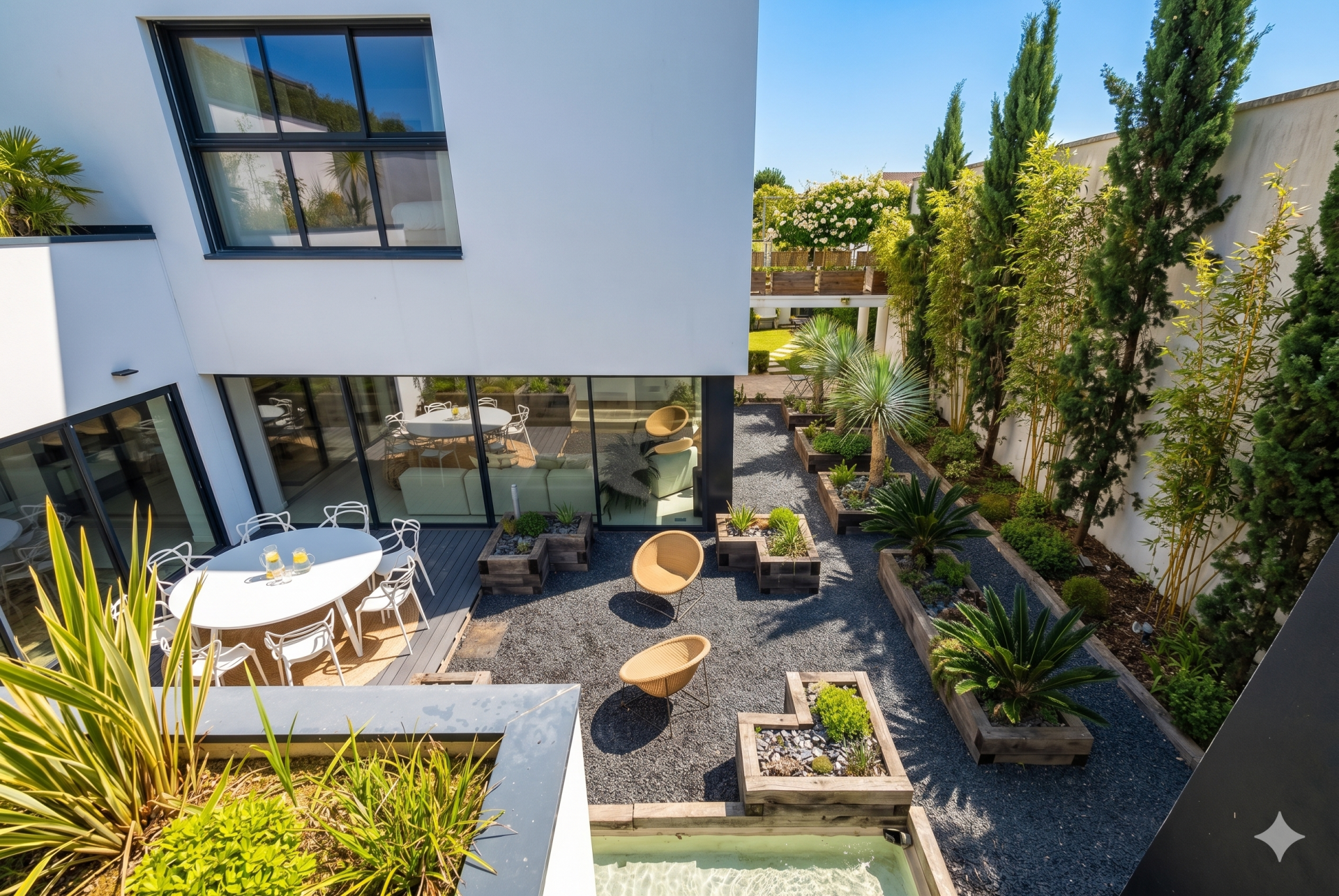 luxury house 6 Rooms for sale on AIX EN PROVENCE (13100)