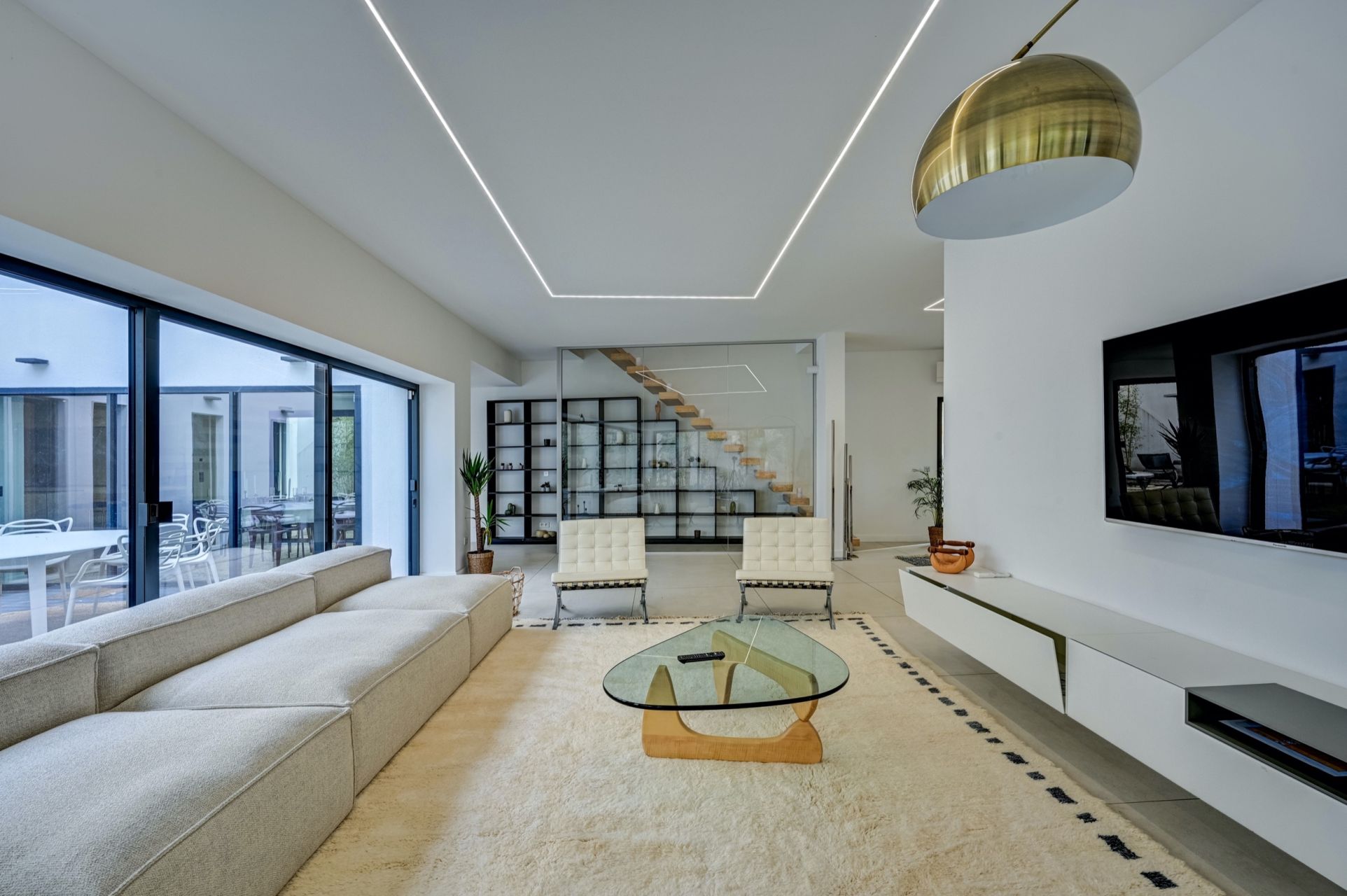 luxury house 6 Rooms for sale on AIX EN PROVENCE (13100)