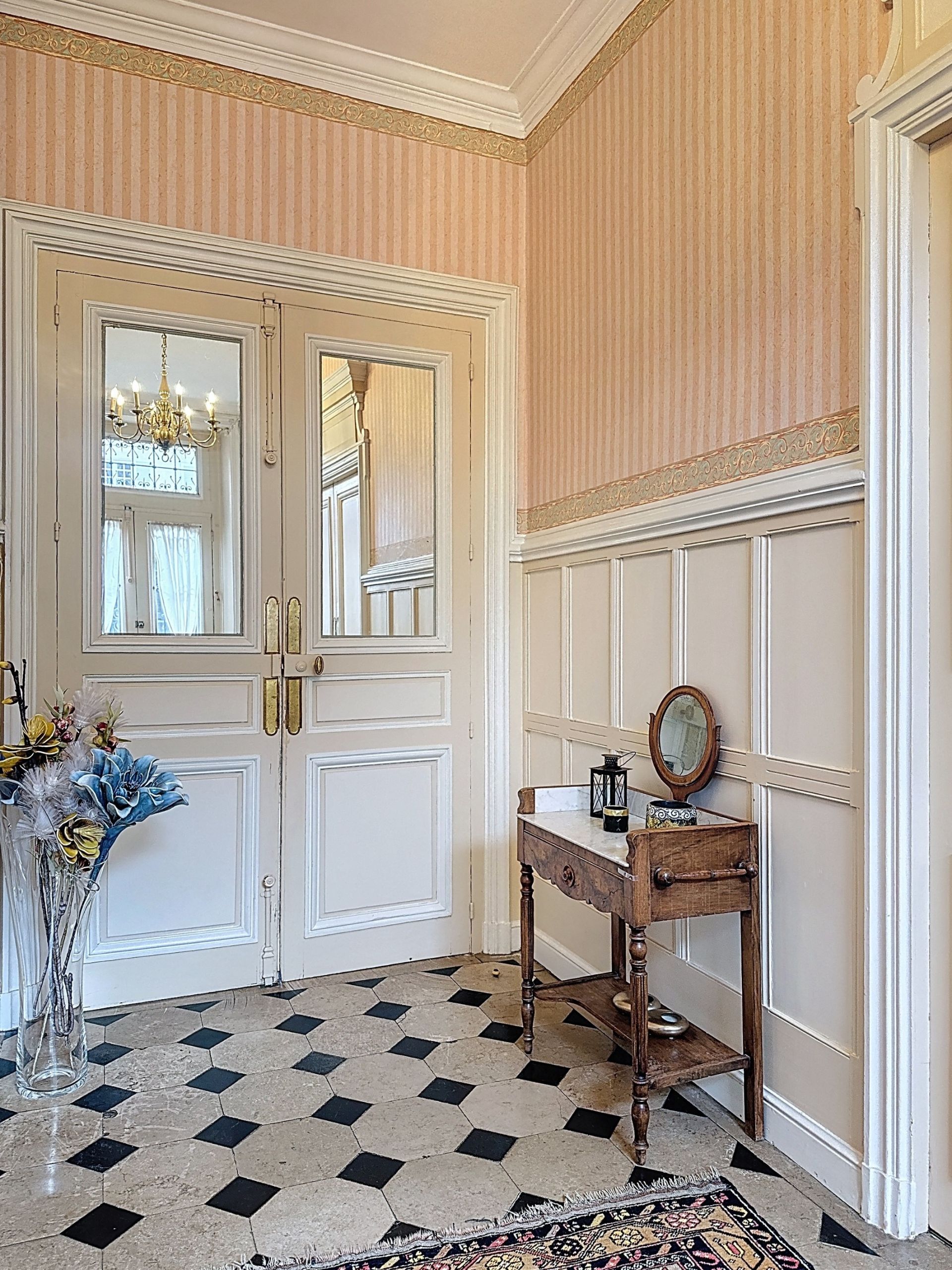 luxury house 6 Rooms for sale on AUXERRE (89000)