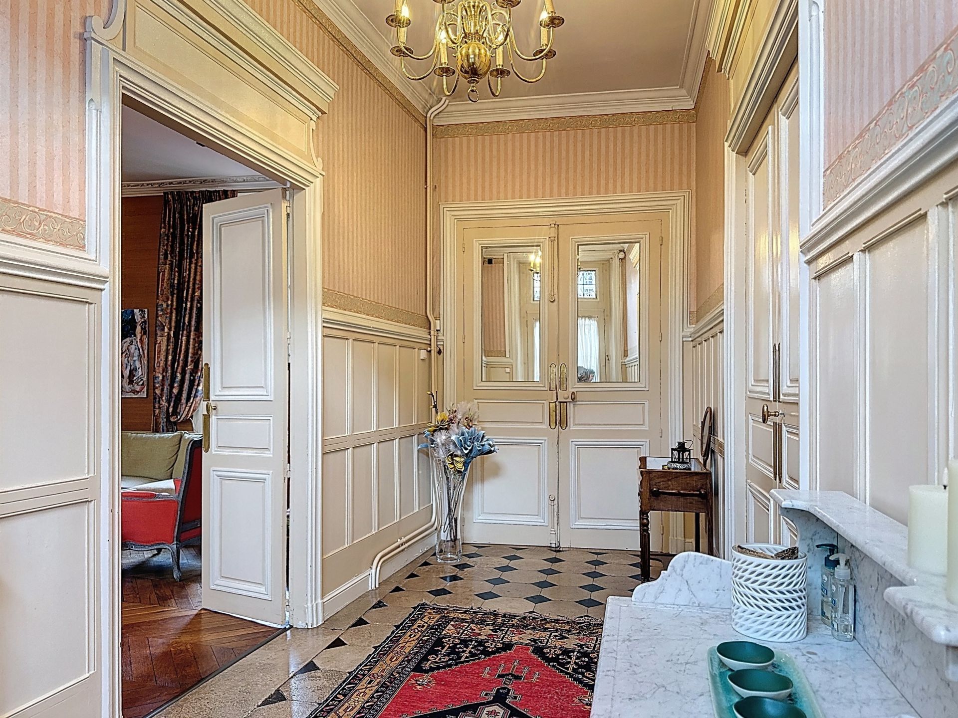 luxury house 6 Rooms for sale on AUXERRE (89000)