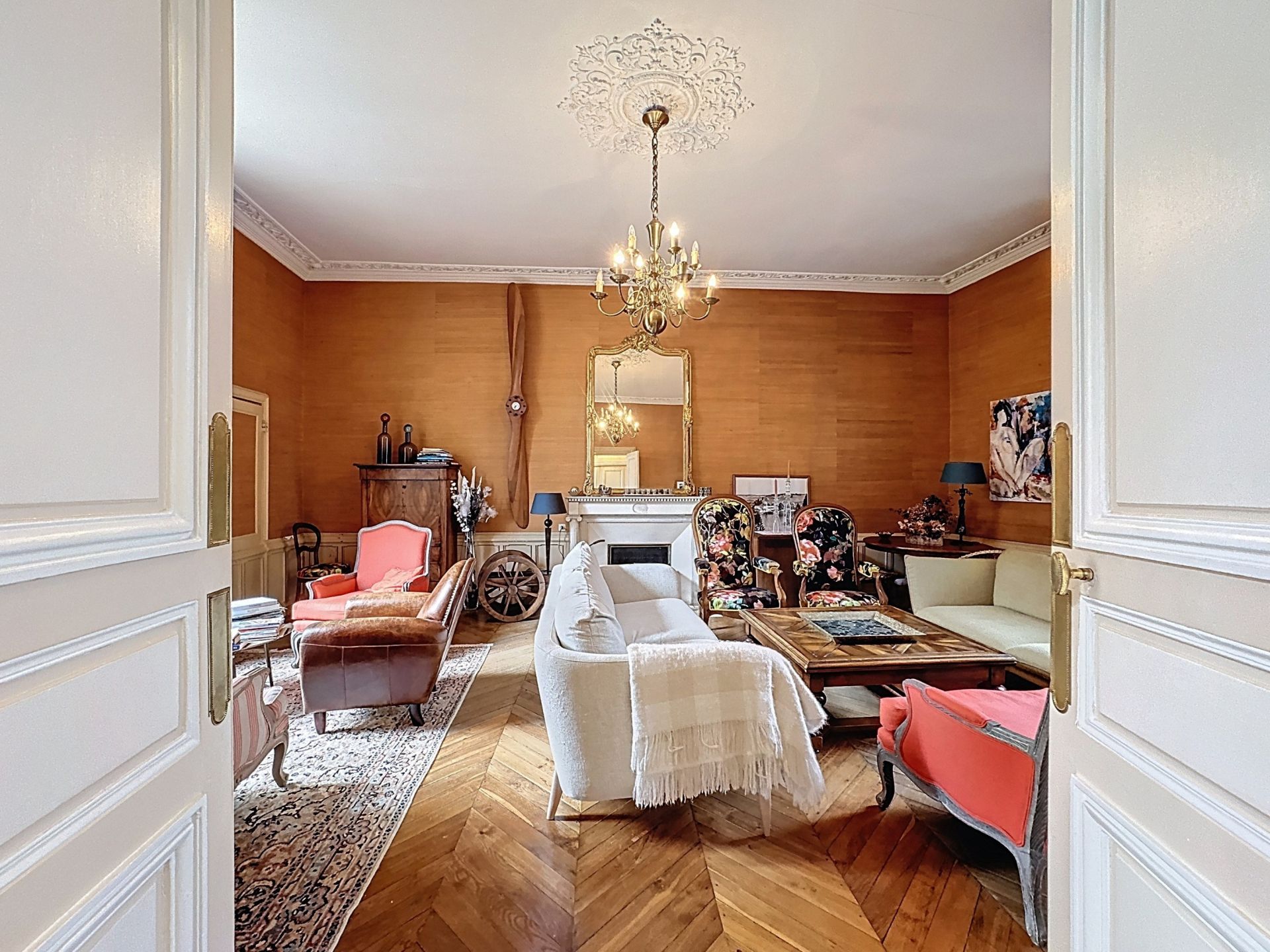 luxury house 6 Rooms for sale on AUXERRE (89000)