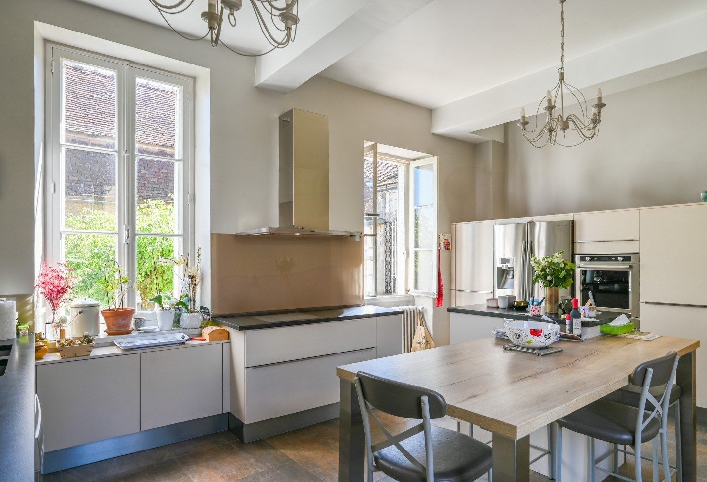 luxury house 6 Rooms for sale on AUXERRE (89000)