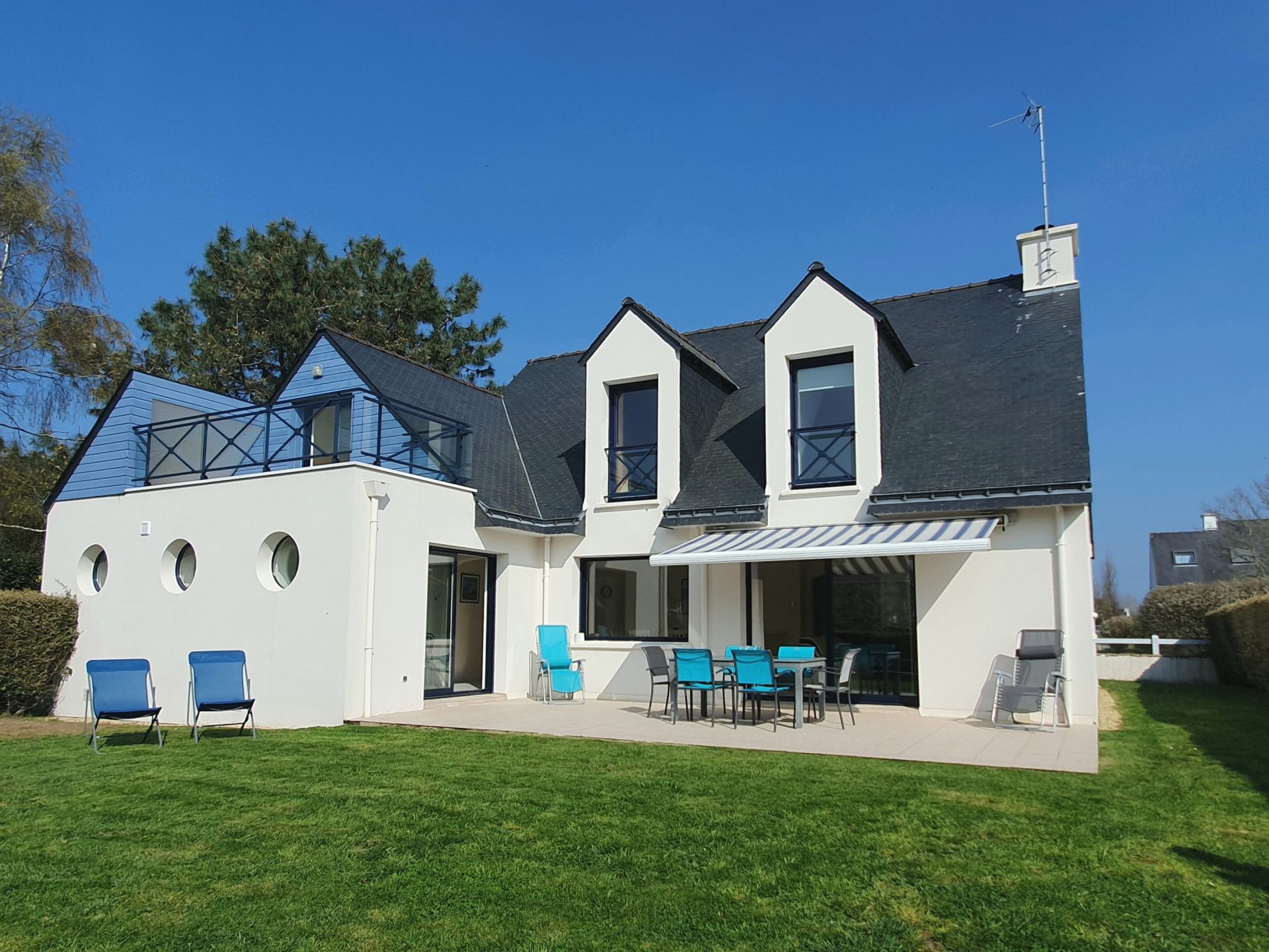 luxury house 6 Rooms for sale on ARZON (56640)