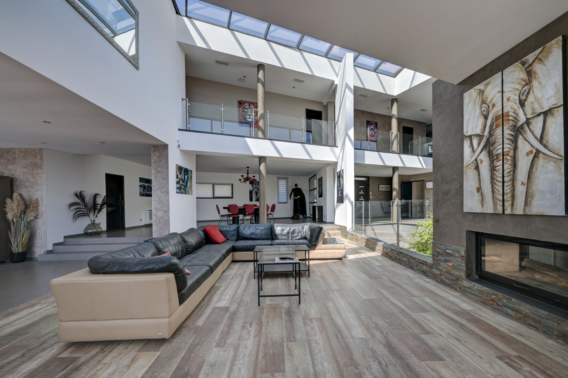 luxury house 8 Rooms for rent on LA CADIERE D AZUR (83740)