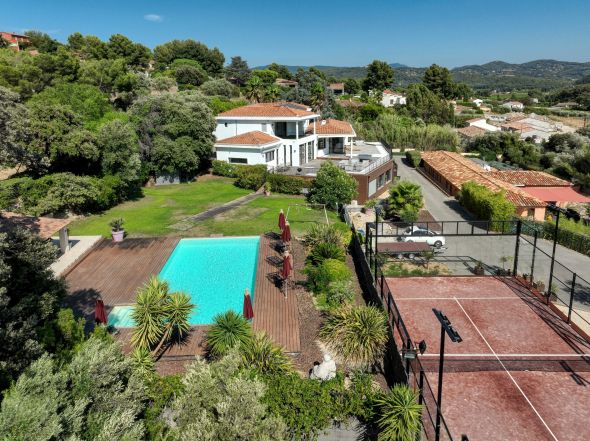 Rental Luxury house La Cadière-d'Azur 8&nbsp;Rooms 800&nbsp;m²