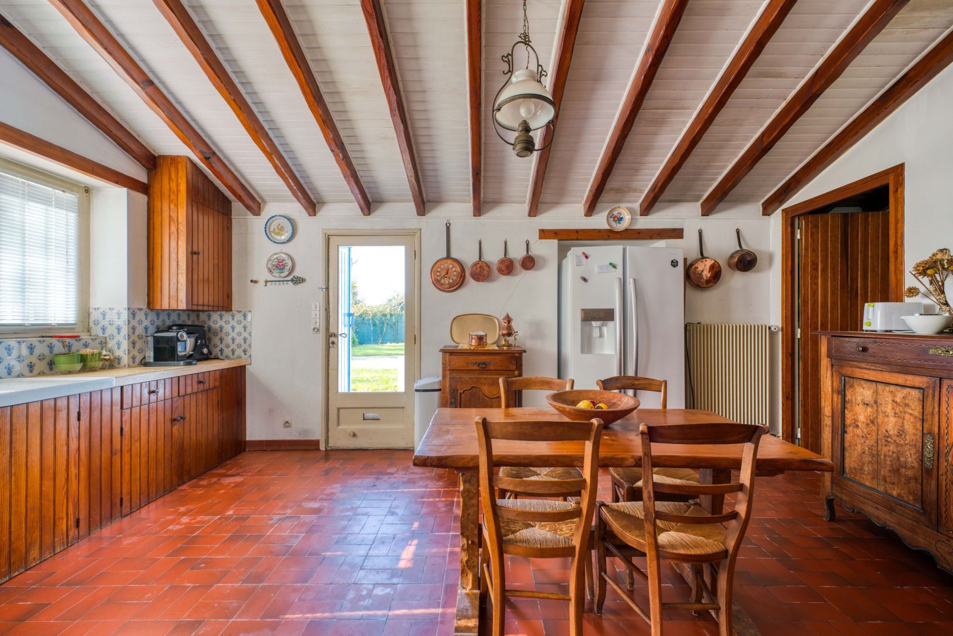luxury house 11 Rooms for sale on BREUILLET (17920)