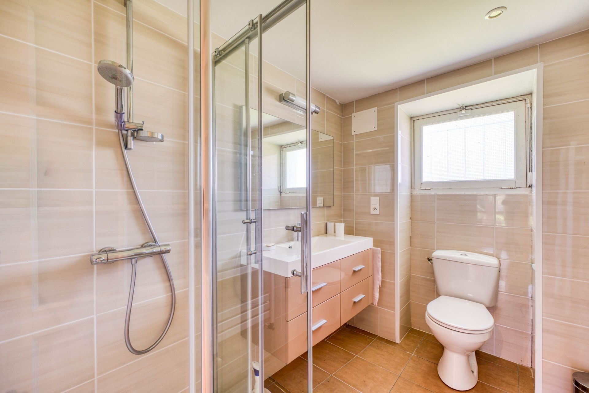 luxury house 11 Rooms for sale on BREUILLET (17920)