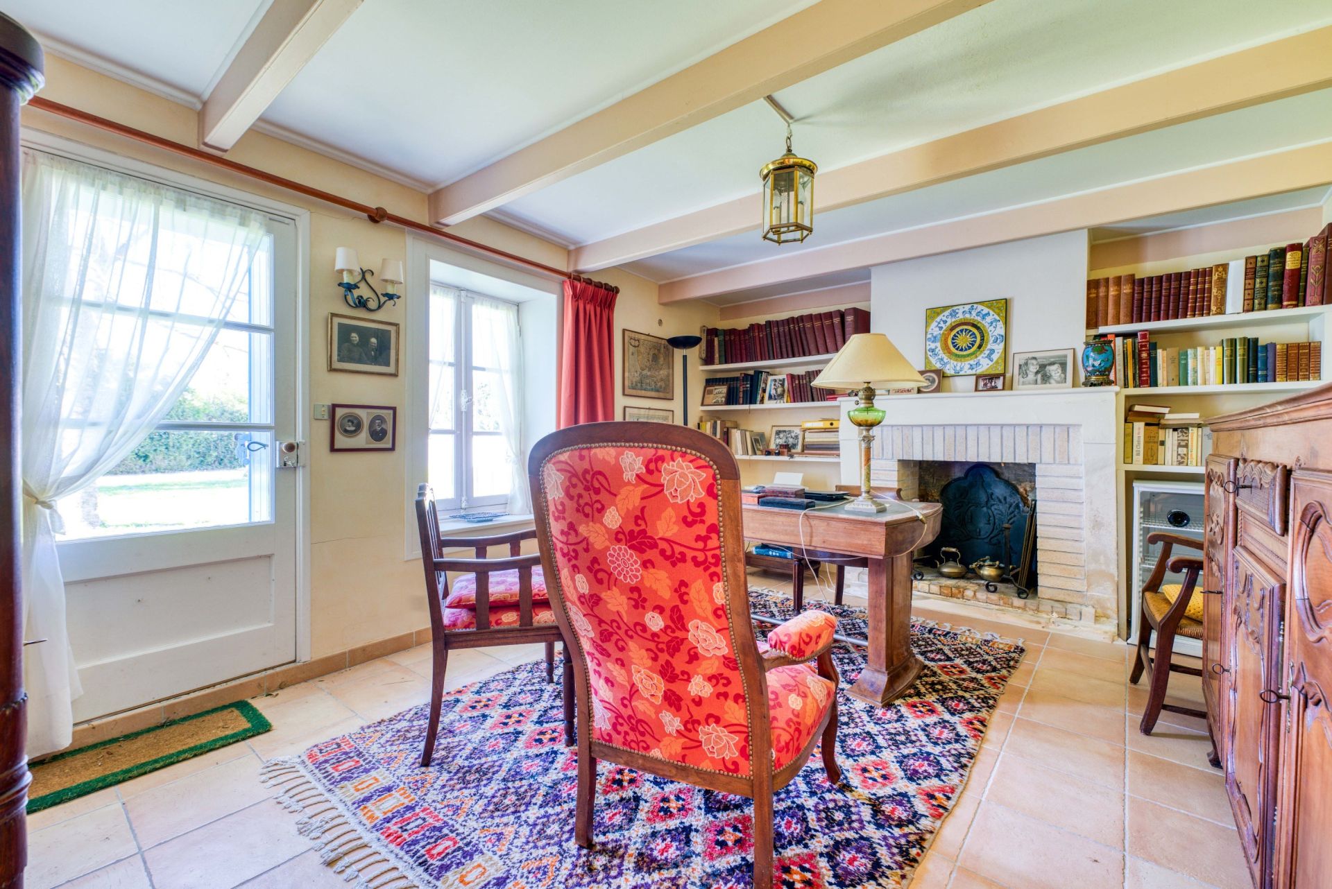 luxury house 11 Rooms for sale on BREUILLET (17920)