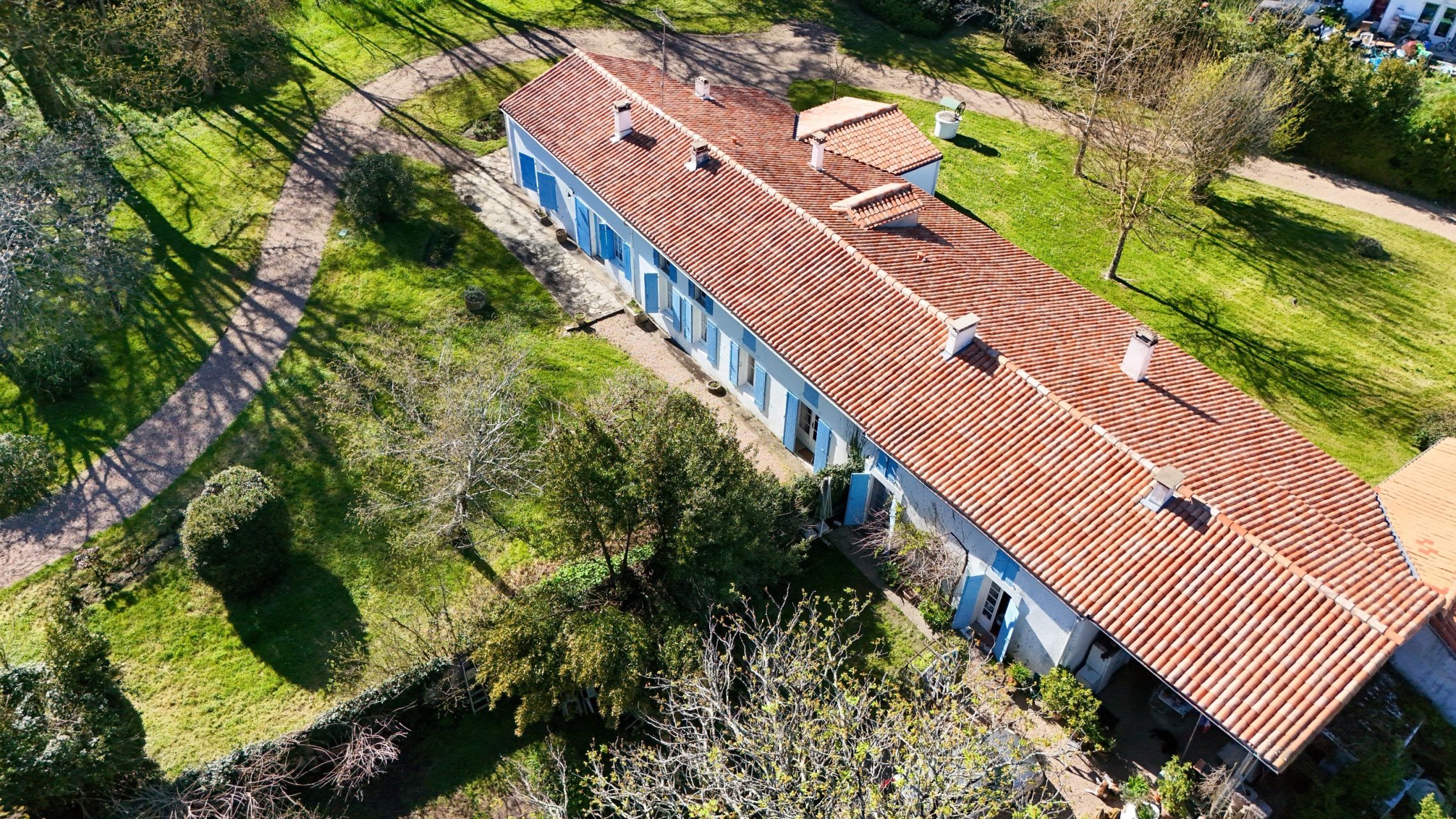 maison de luxe 11 Pièces en vente sur BREUILLET (17920)