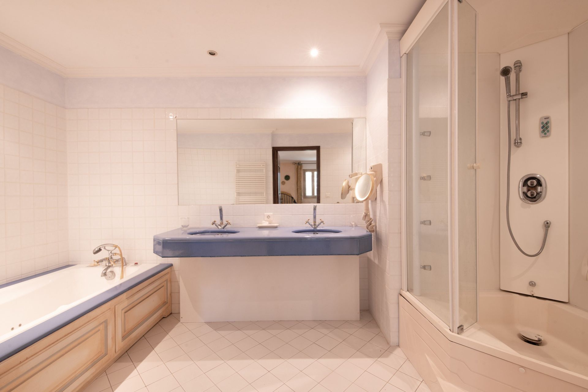 maison provençale de luxe 12 Pièces en vente sur LES ISSAMBRES (83380)