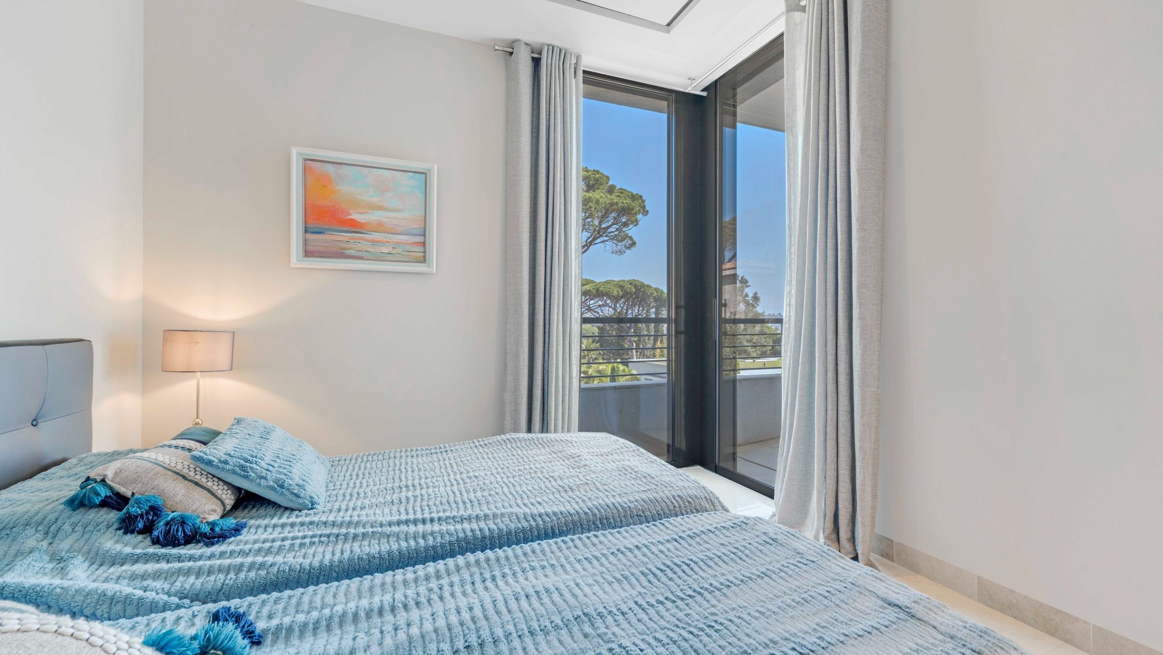 luxury apartment 4 Rooms for sale on STE MAXIME (83120)