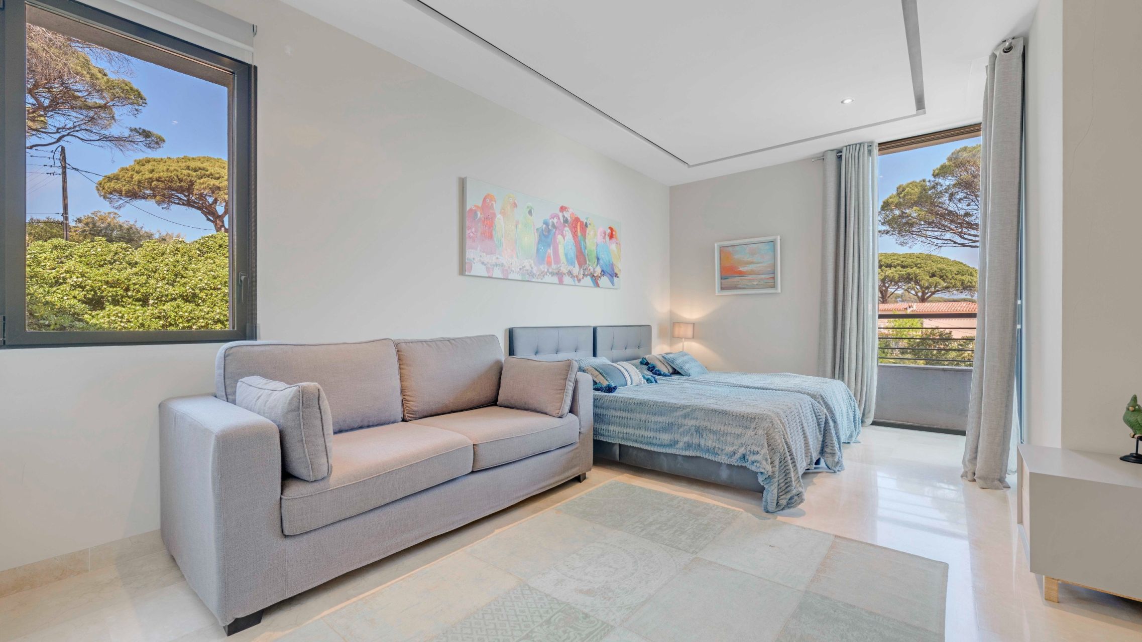 luxury apartment 4 Rooms for sale on STE MAXIME (83120)