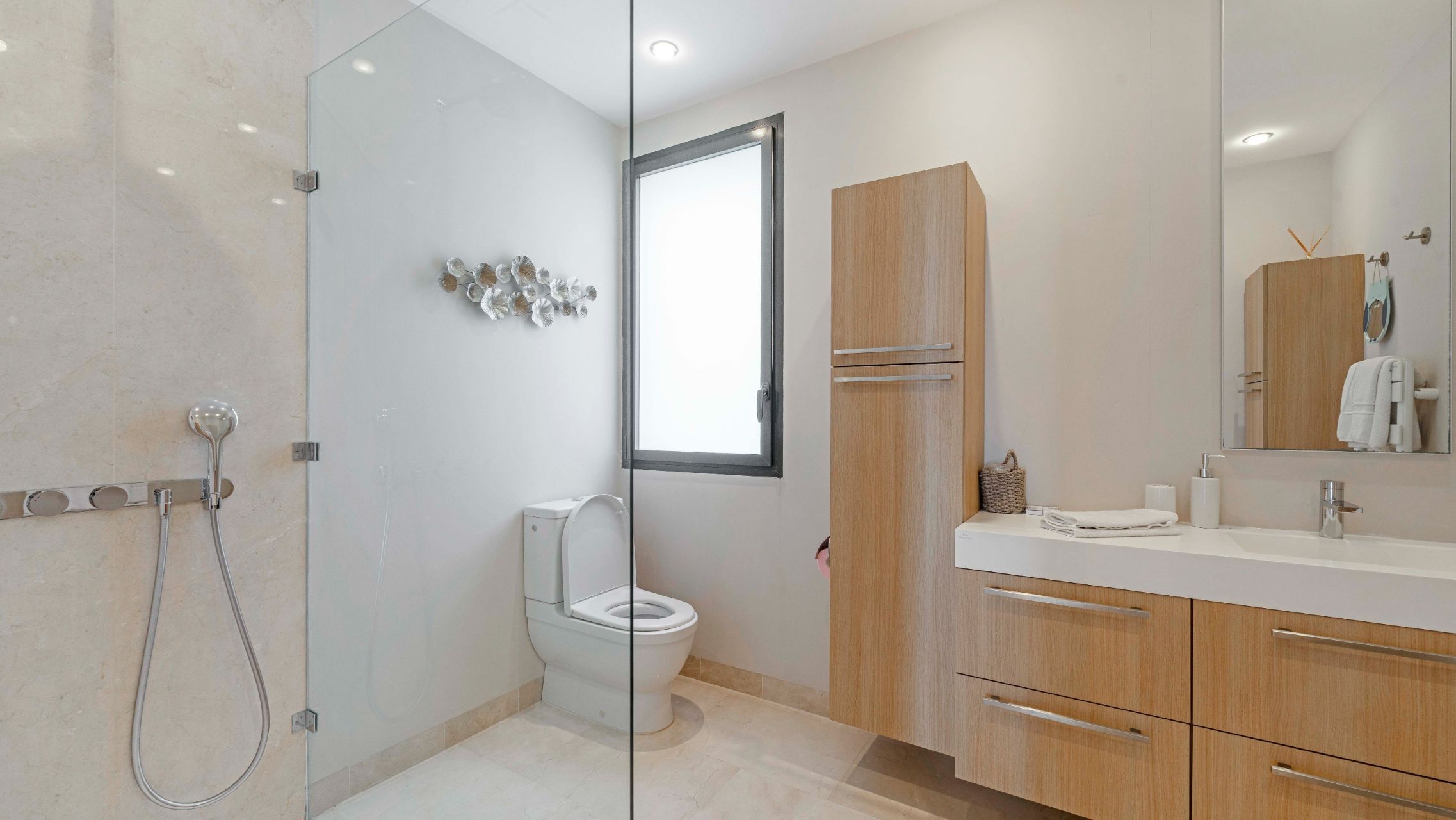 luxury apartment 4 Rooms for sale on STE MAXIME (83120)