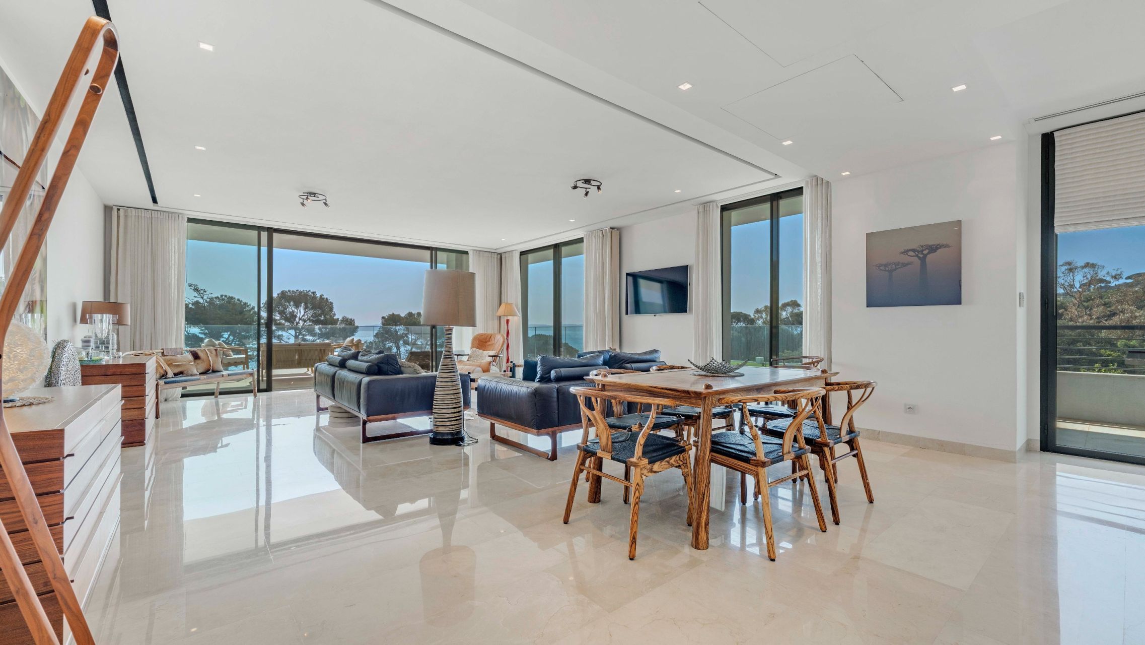 luxury apartment 4 Rooms for sale on STE MAXIME (83120)