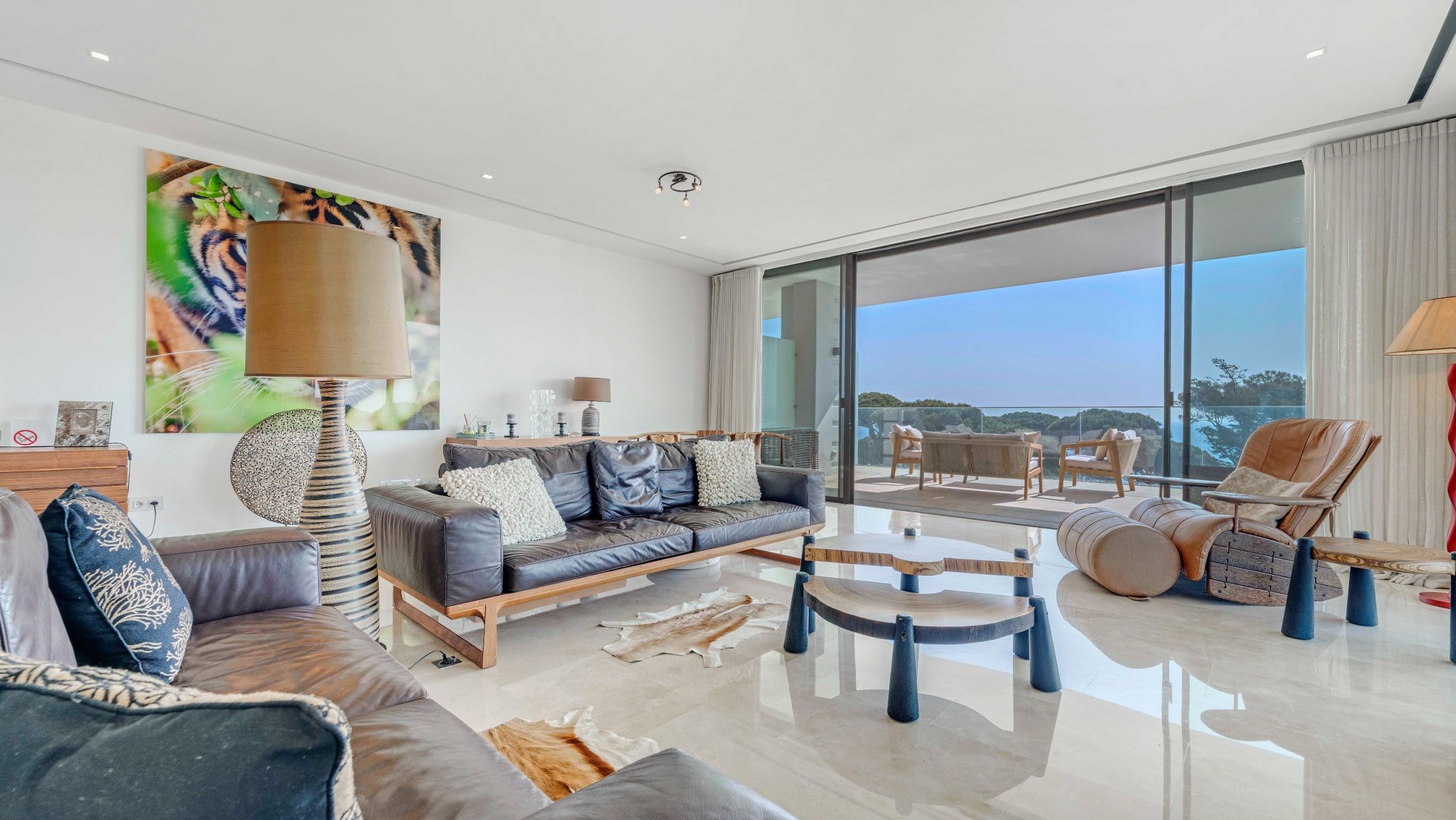 luxury apartment 4 Rooms for sale on STE MAXIME (83120)