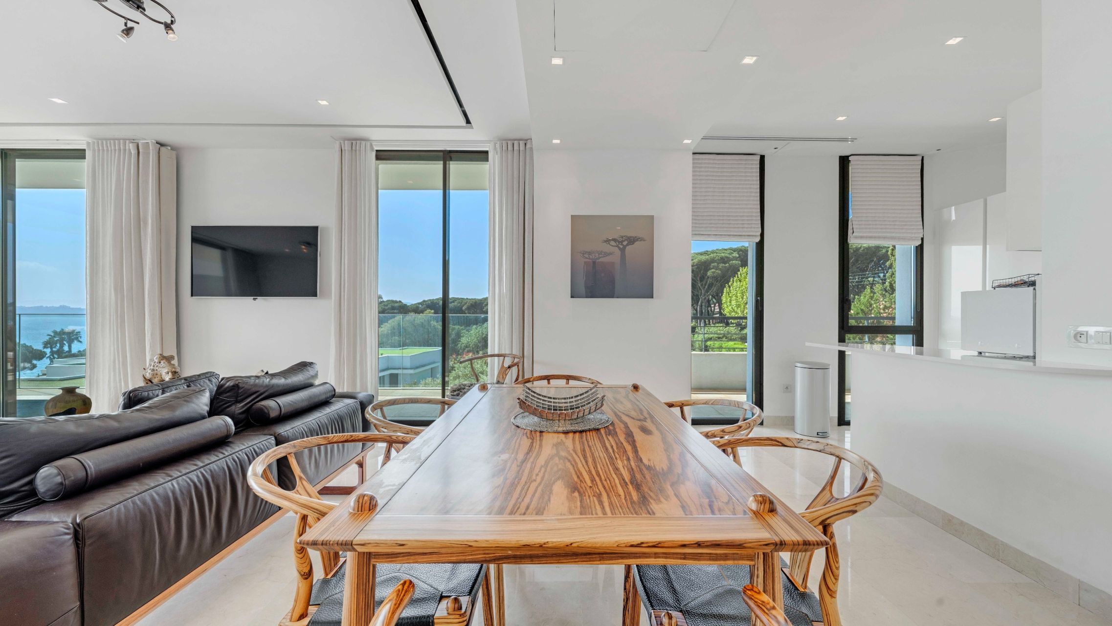 luxury apartment 4 Rooms for sale on STE MAXIME (83120)
