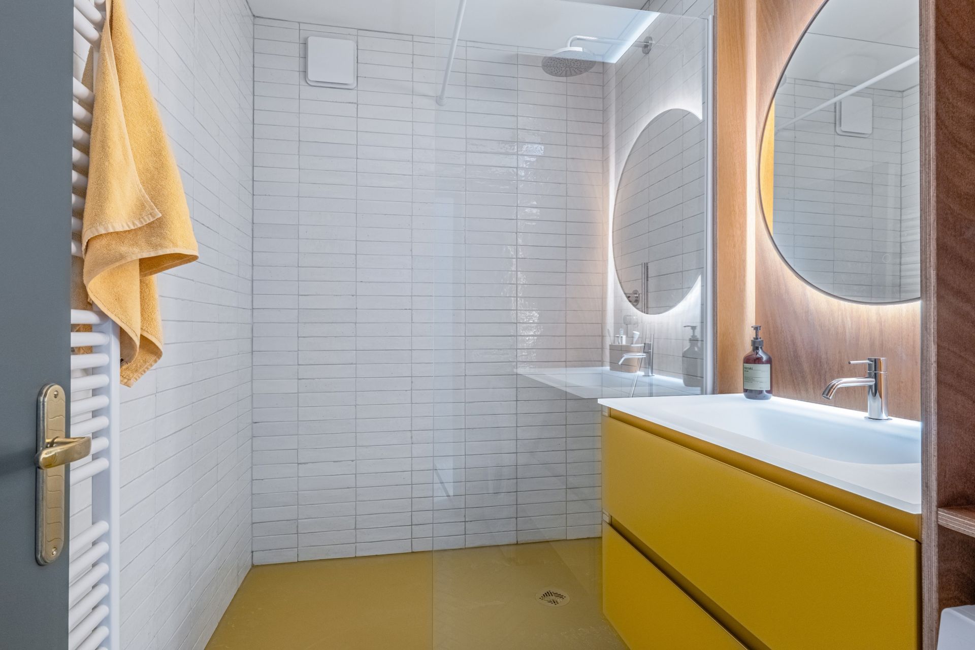 luxury apartment 3 Rooms for sale on LYON (69001)