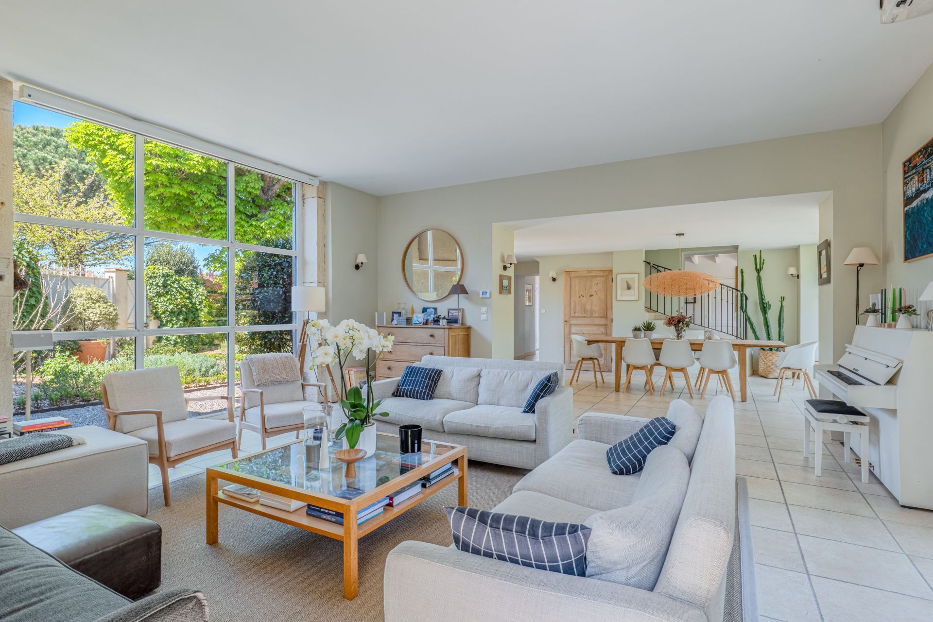 luxury house 9 Rooms for sale on CHASSELAY (69380)