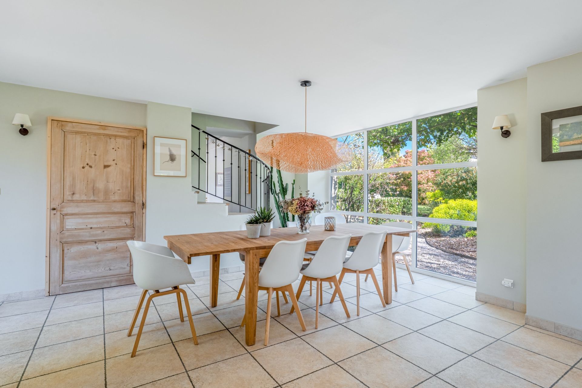 luxury house 9 Rooms for sale on CHASSELAY (69380)