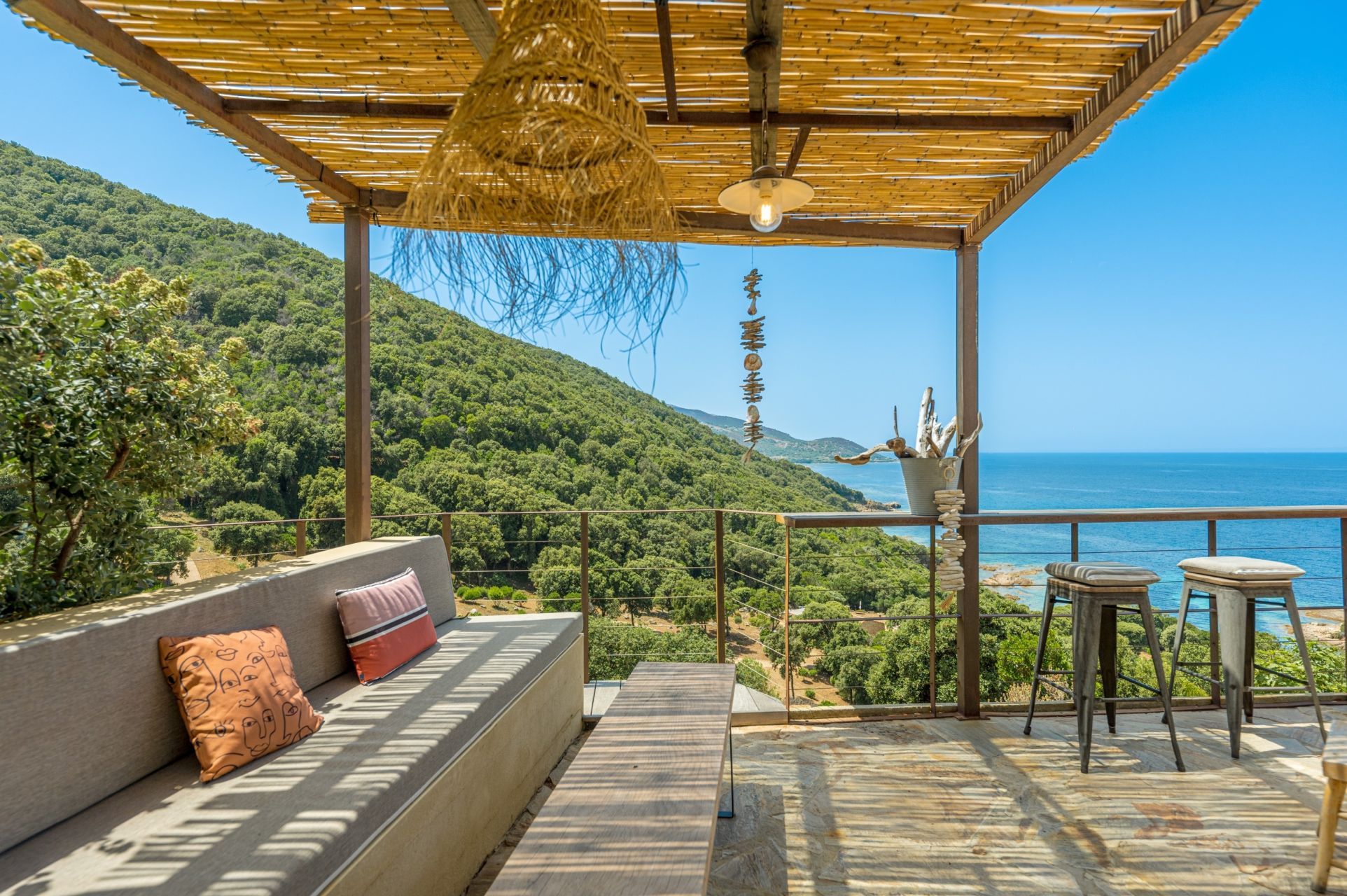 villa de luxe 6 Pièces en location saisonnière sur AJACCIO (20000)
