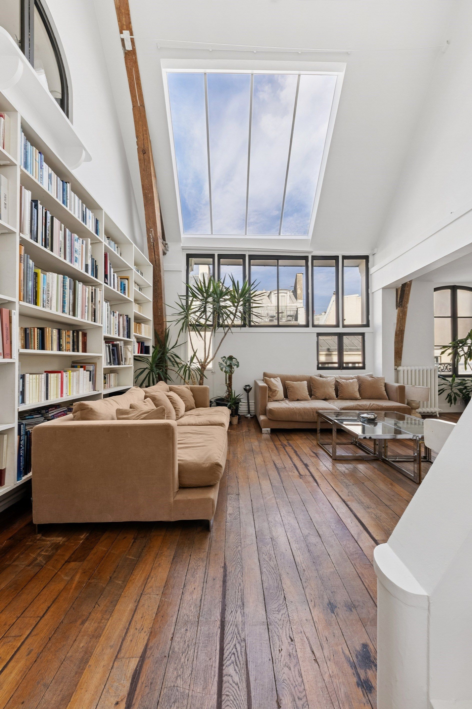luxury apartment 7 Rooms for sale on PARIS (75009)