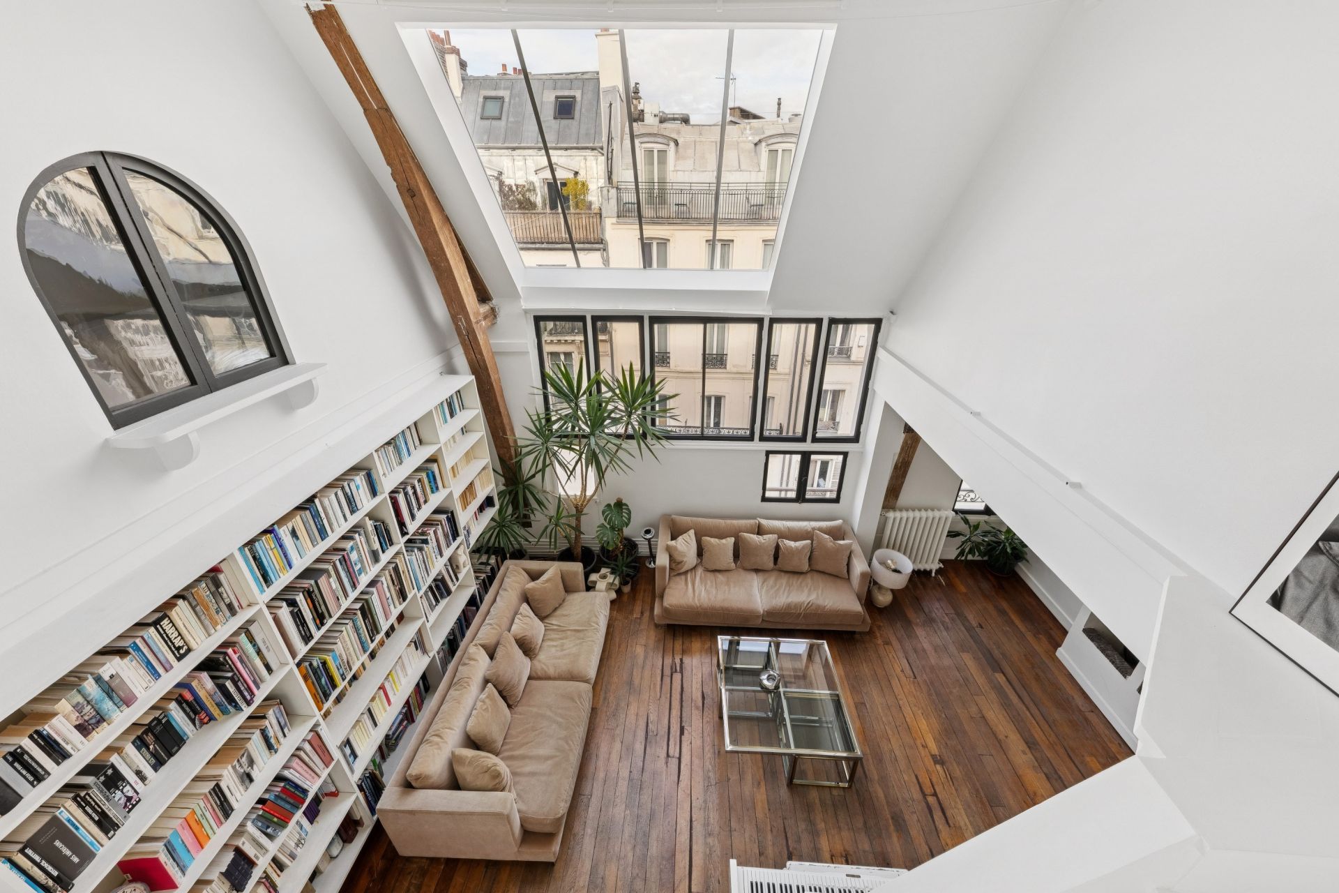 luxury apartment 7 Rooms for sale on PARIS (75009)