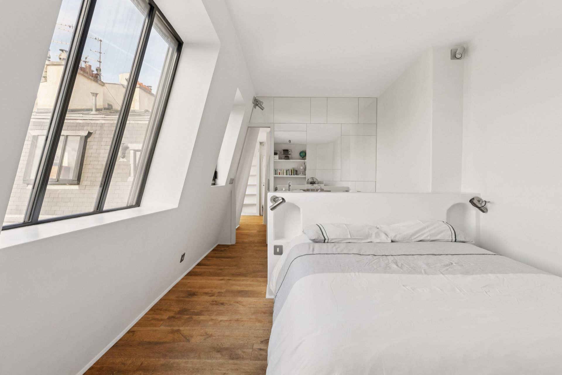 luxury apartment 7 Rooms for sale on PARIS (75009)