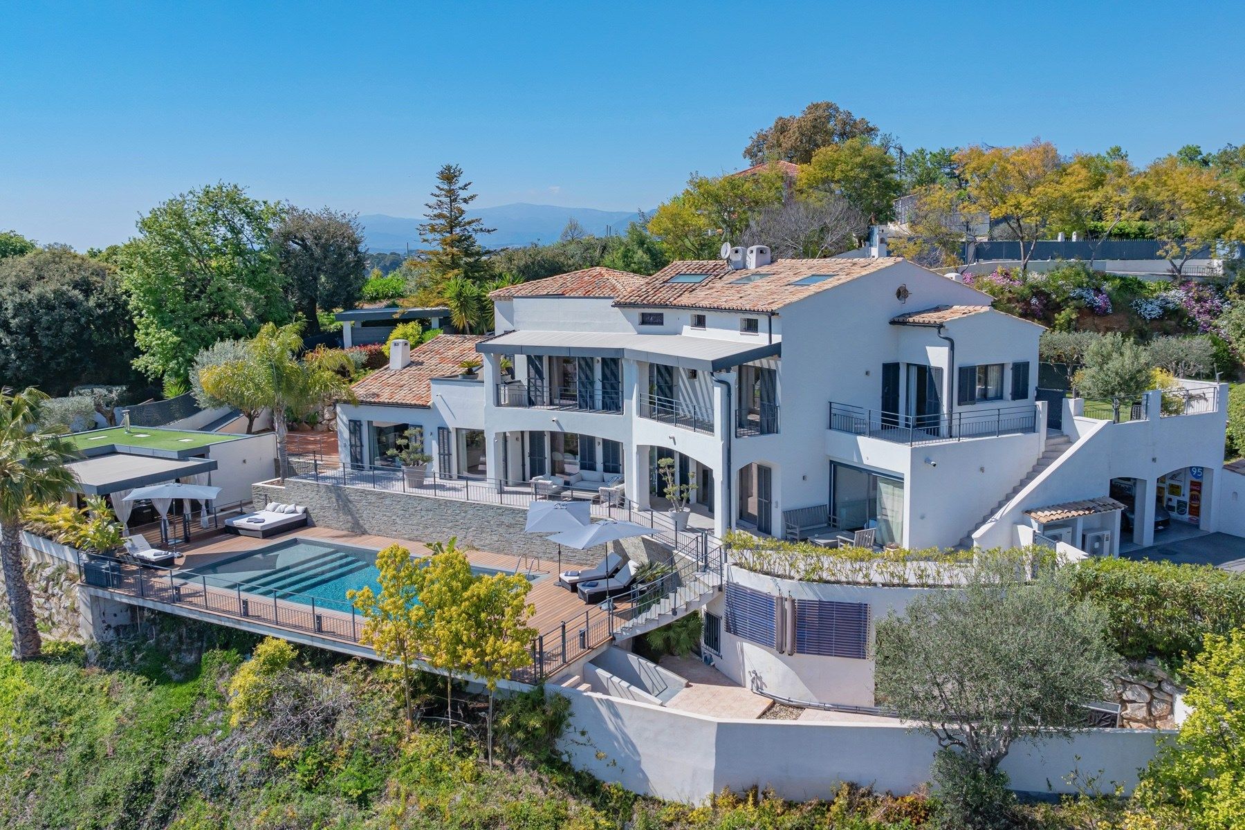 villa de luxe 8 Pièces en vente sur CAGNES SUR MER (06800)