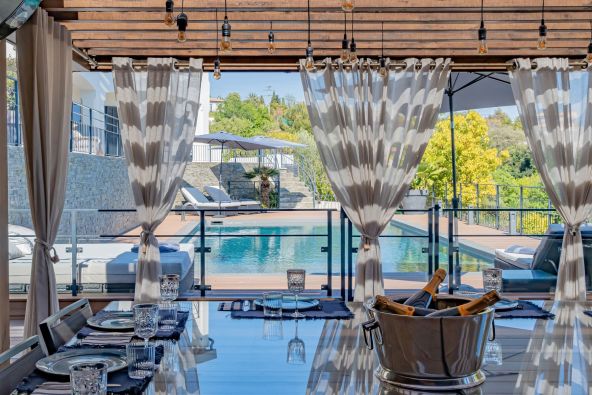 Sale Luxury villa Cagnes-sur-Mer 8&nbsp;Rooms 300&nbsp;m²