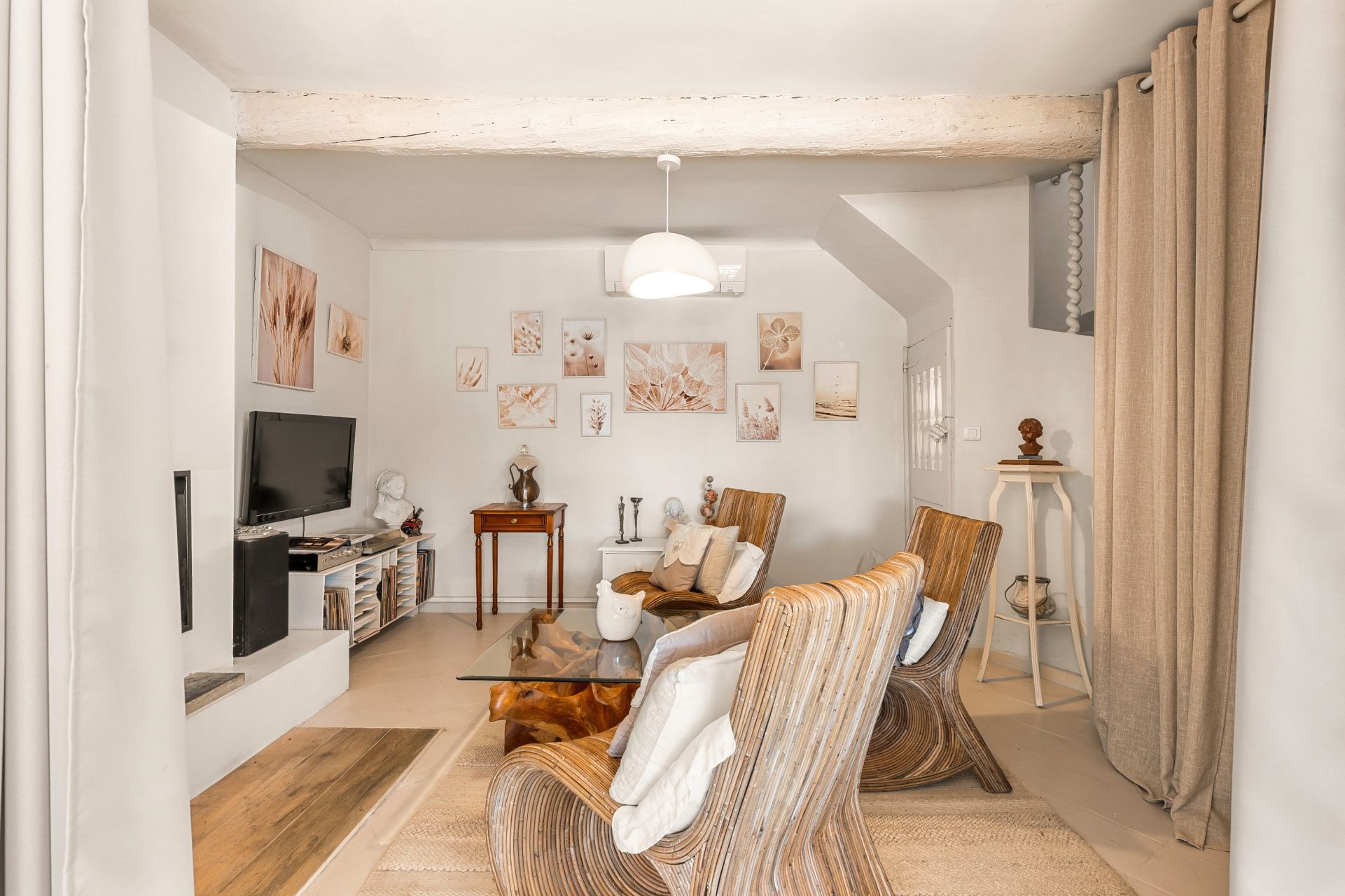 luxury provencale house 13 Rooms for sale on COTIGNAC (83570)