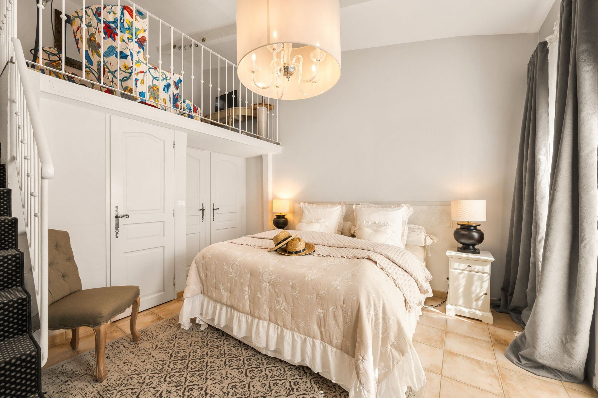 luxury provencale house 13 Rooms for sale on COTIGNAC (83570)